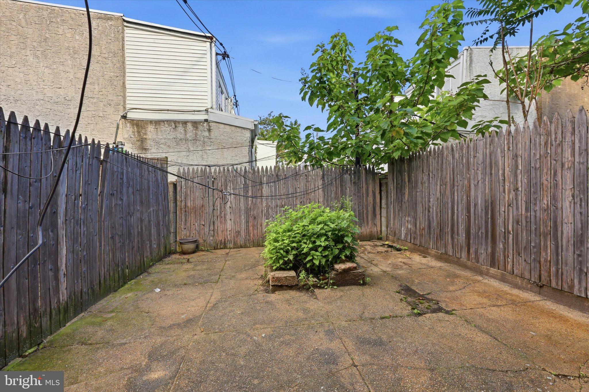 POINT BREEZE - Residential