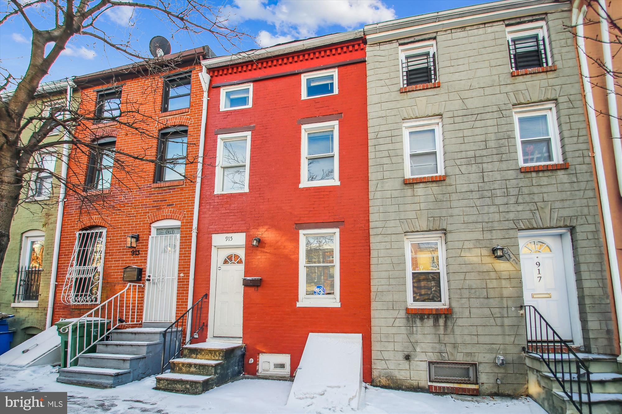 HOLLINS MARKET - Residential