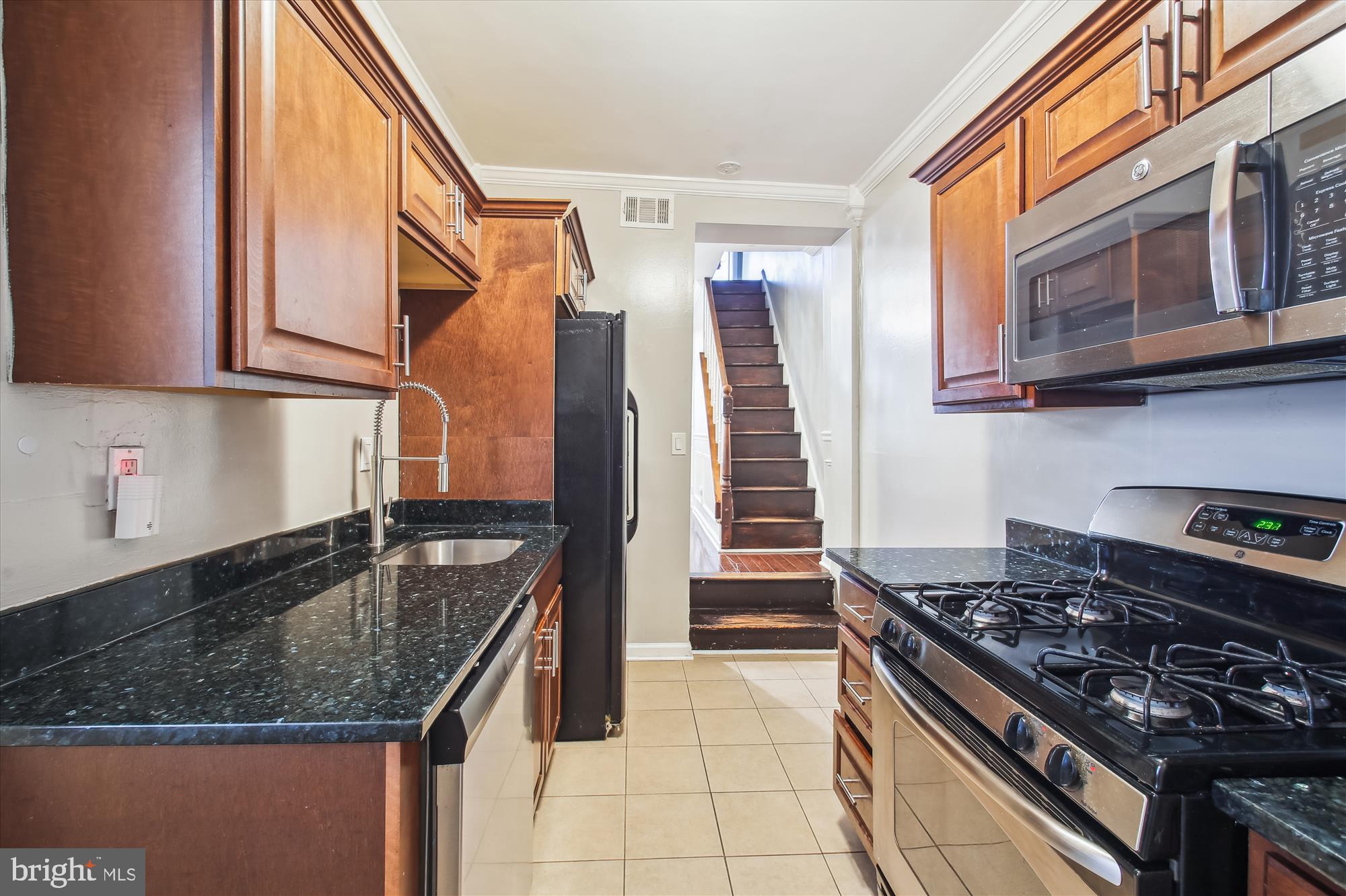 HOLLINS MARKET - Residential