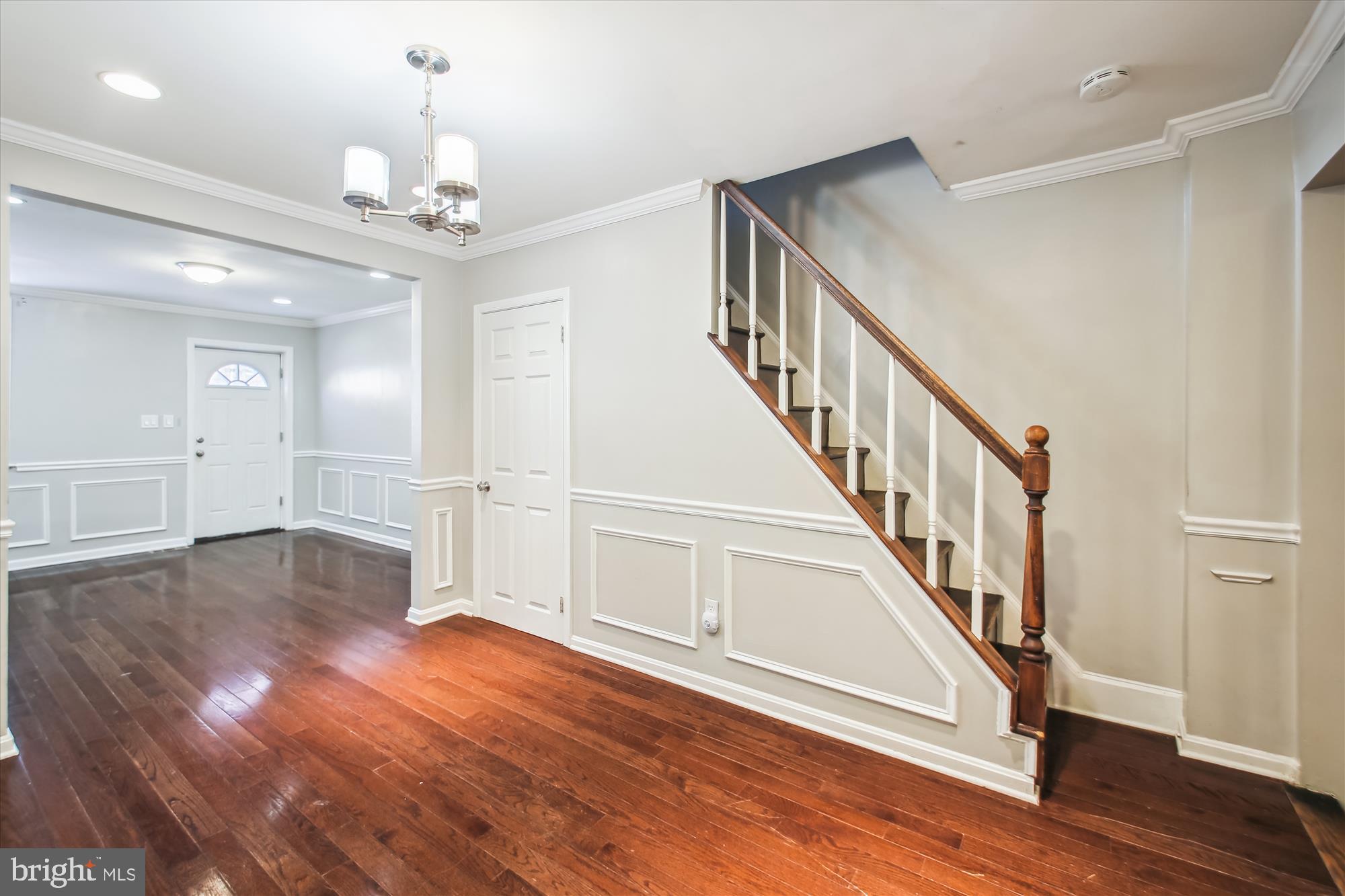 HOLLINS MARKET - Residential