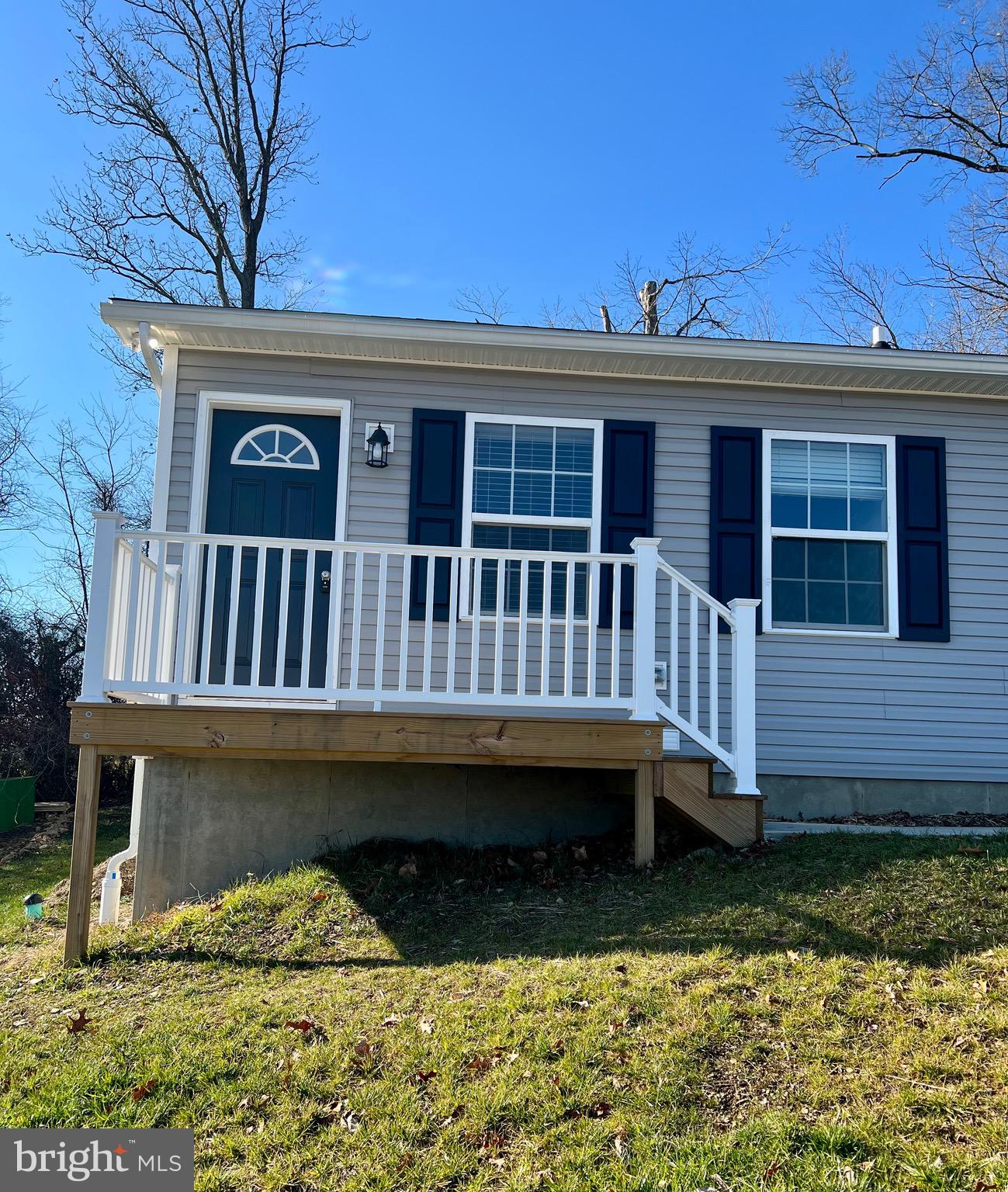 PINE VISTA ESTATES - Residential Lease