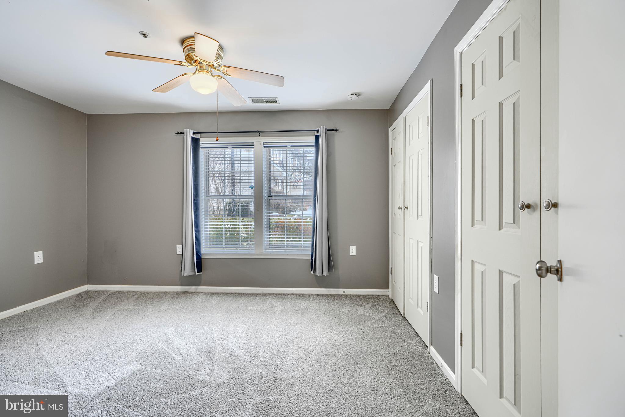LAUREL LAKES - Residential