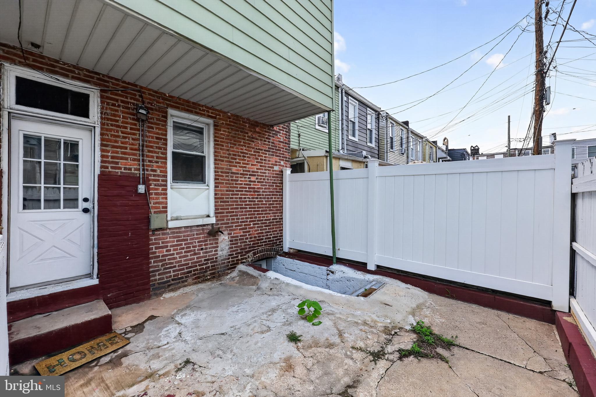 ELLWOOD PARK - Residential