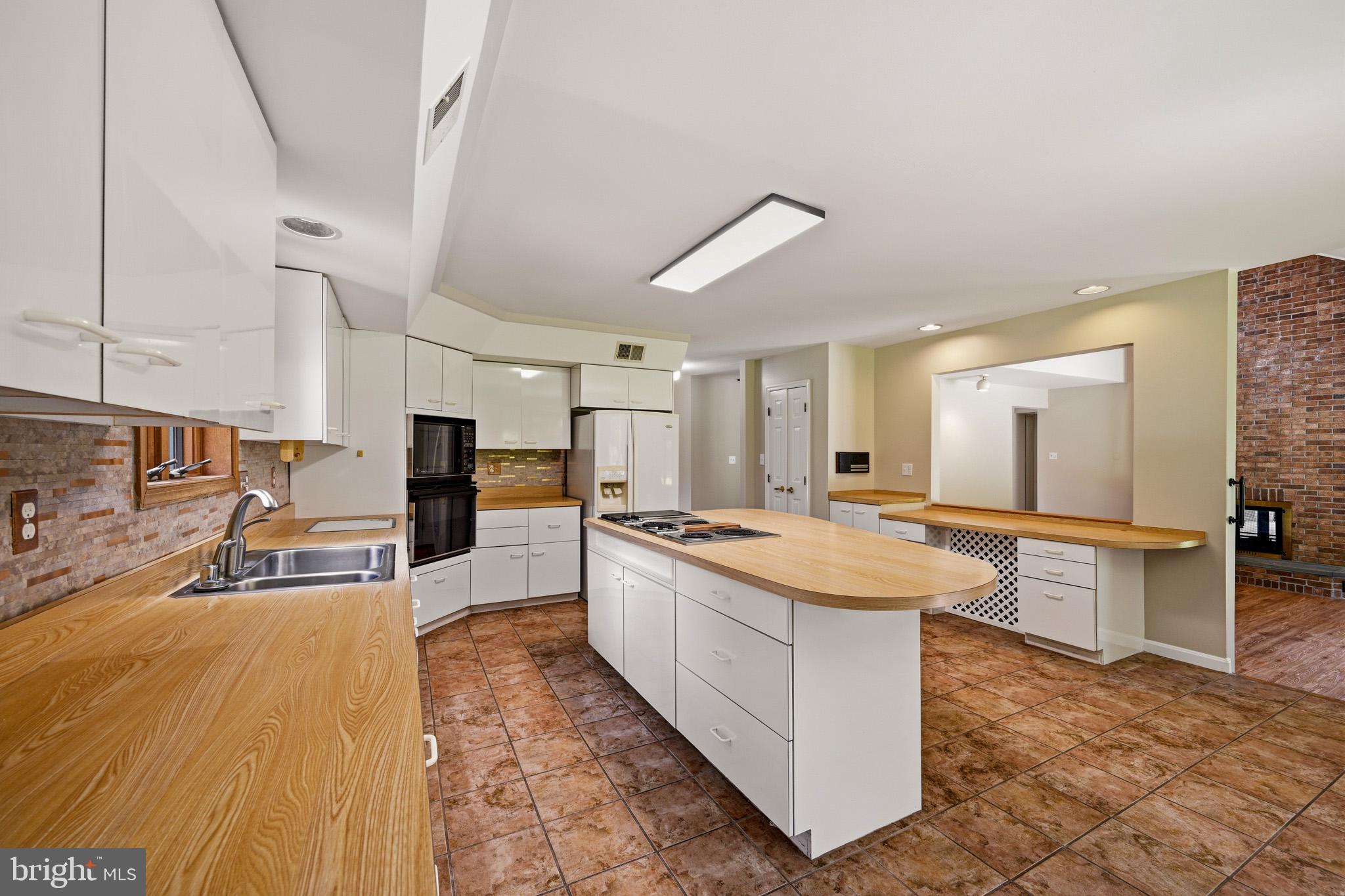 SIMPSON WOODS - Residential