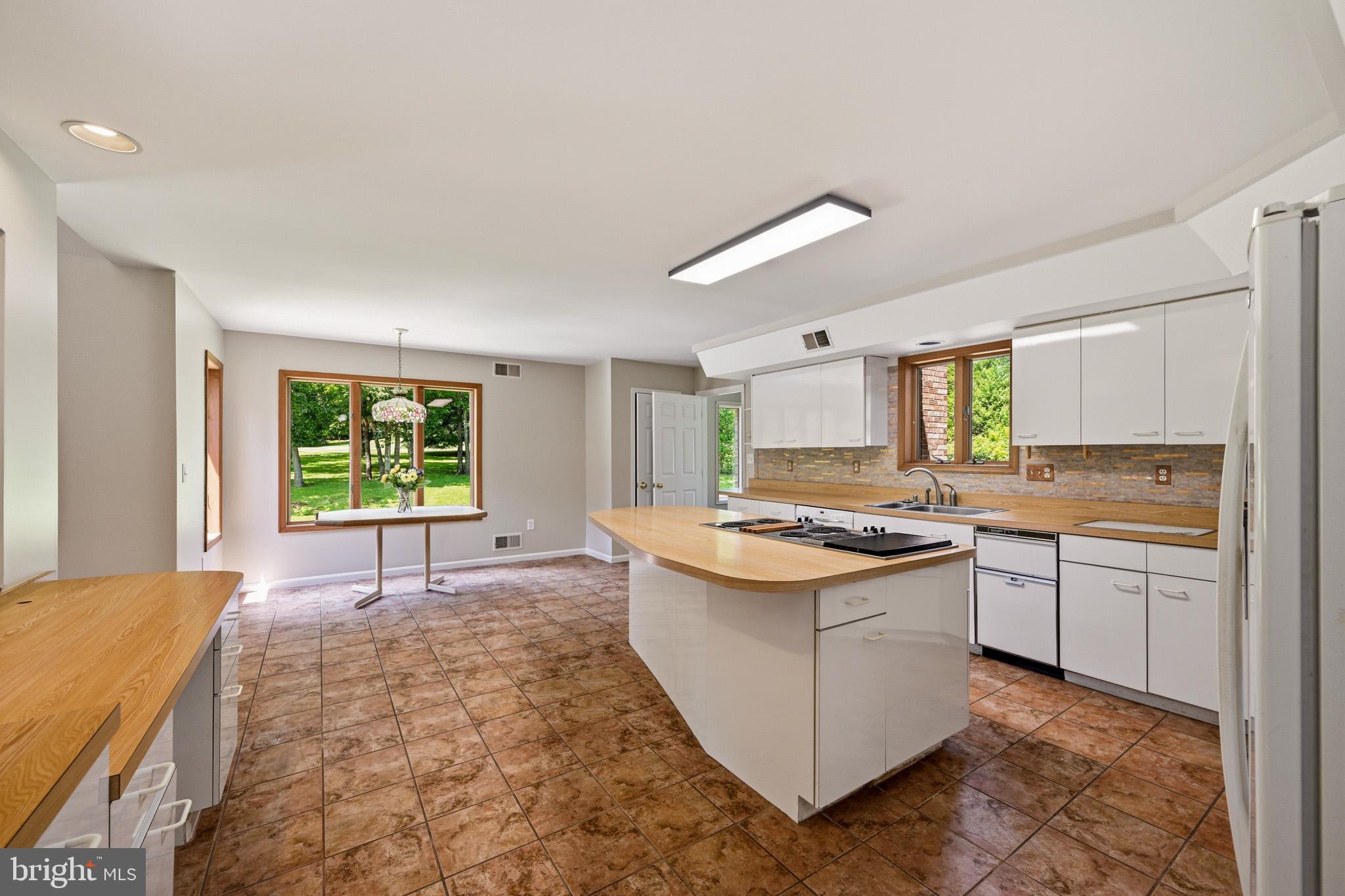 SIMPSON WOODS - Residential