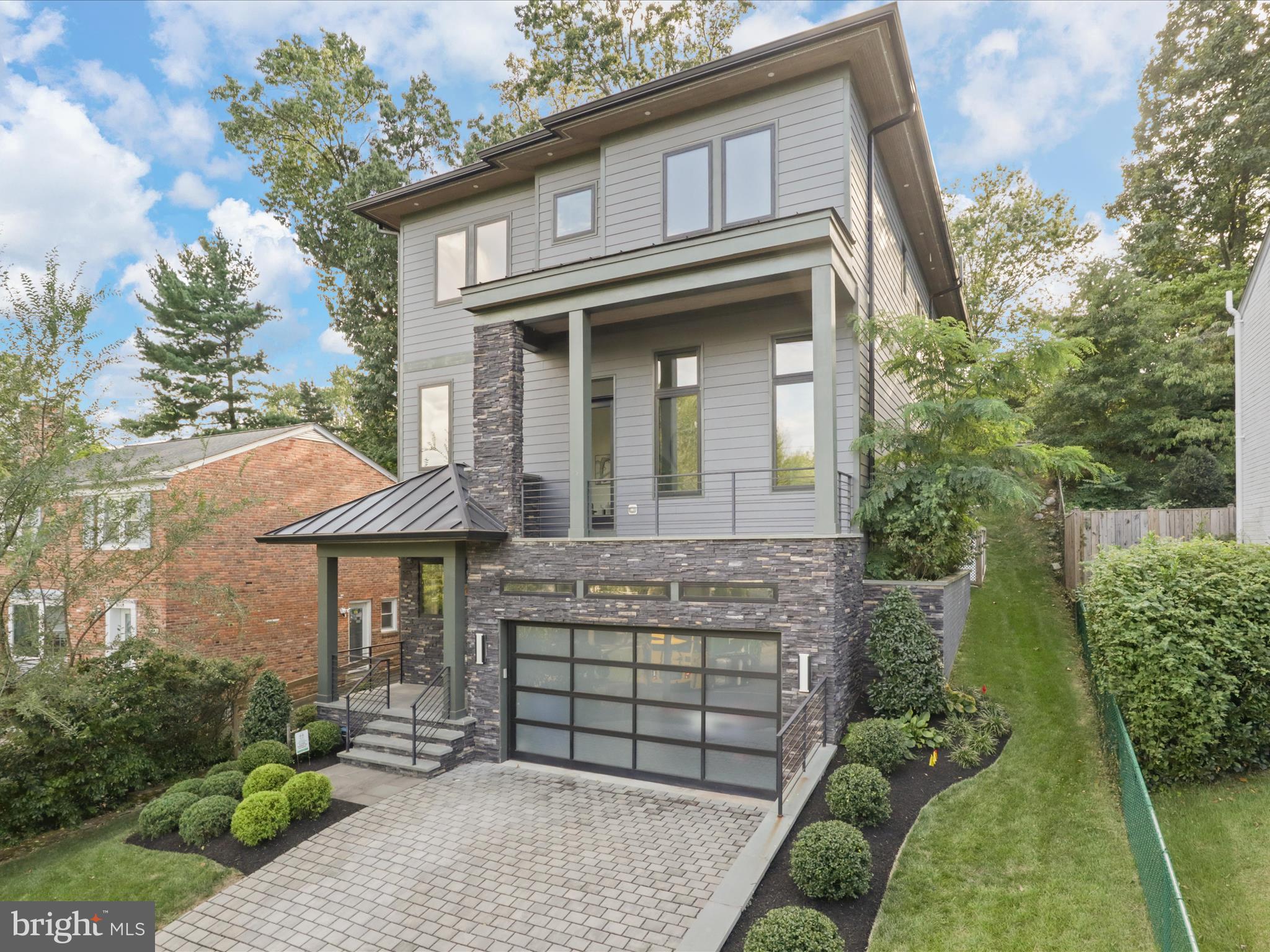 ARLINGWOOD - Residential