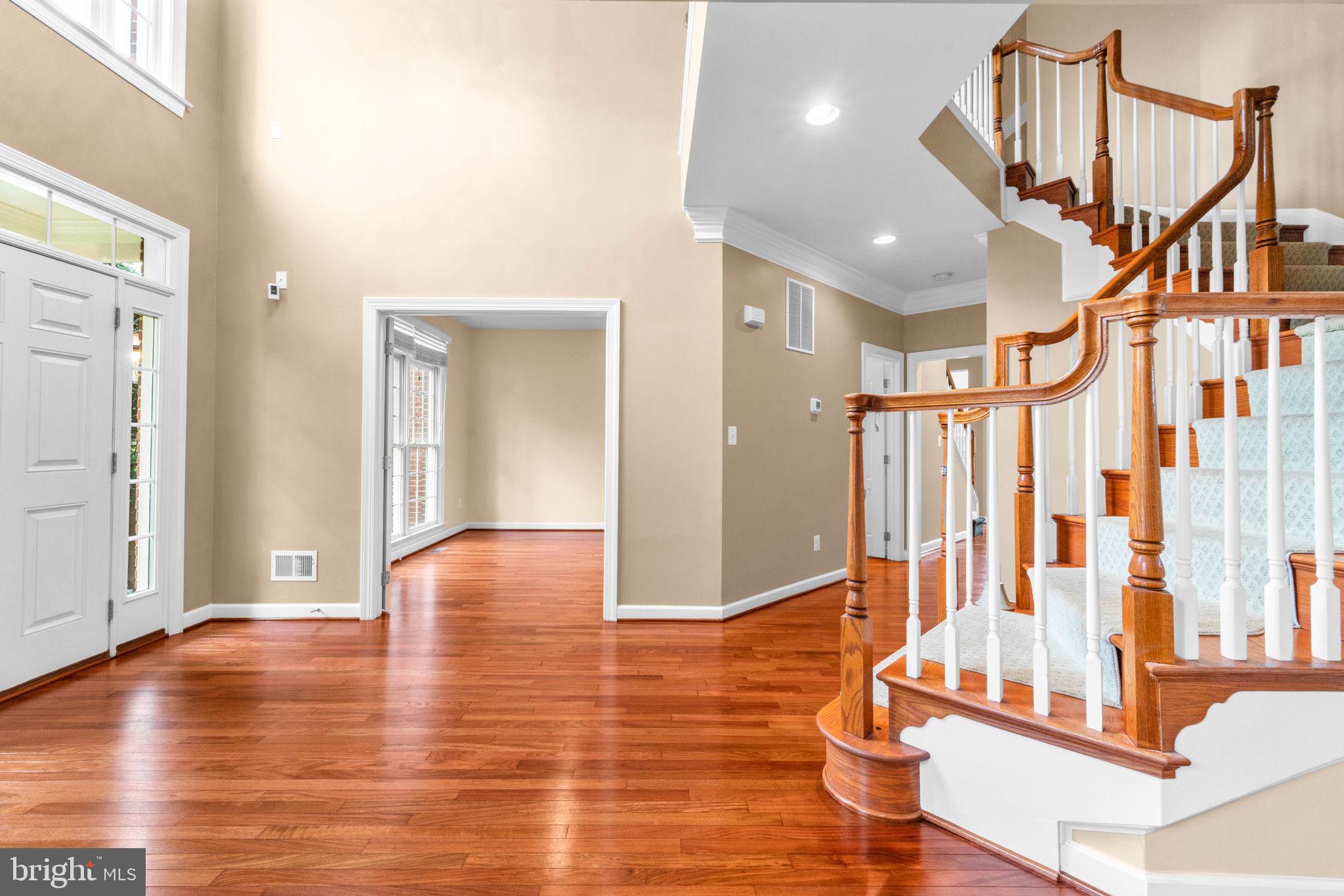 LANSDOWNE ON THE POTOMAC - Residential