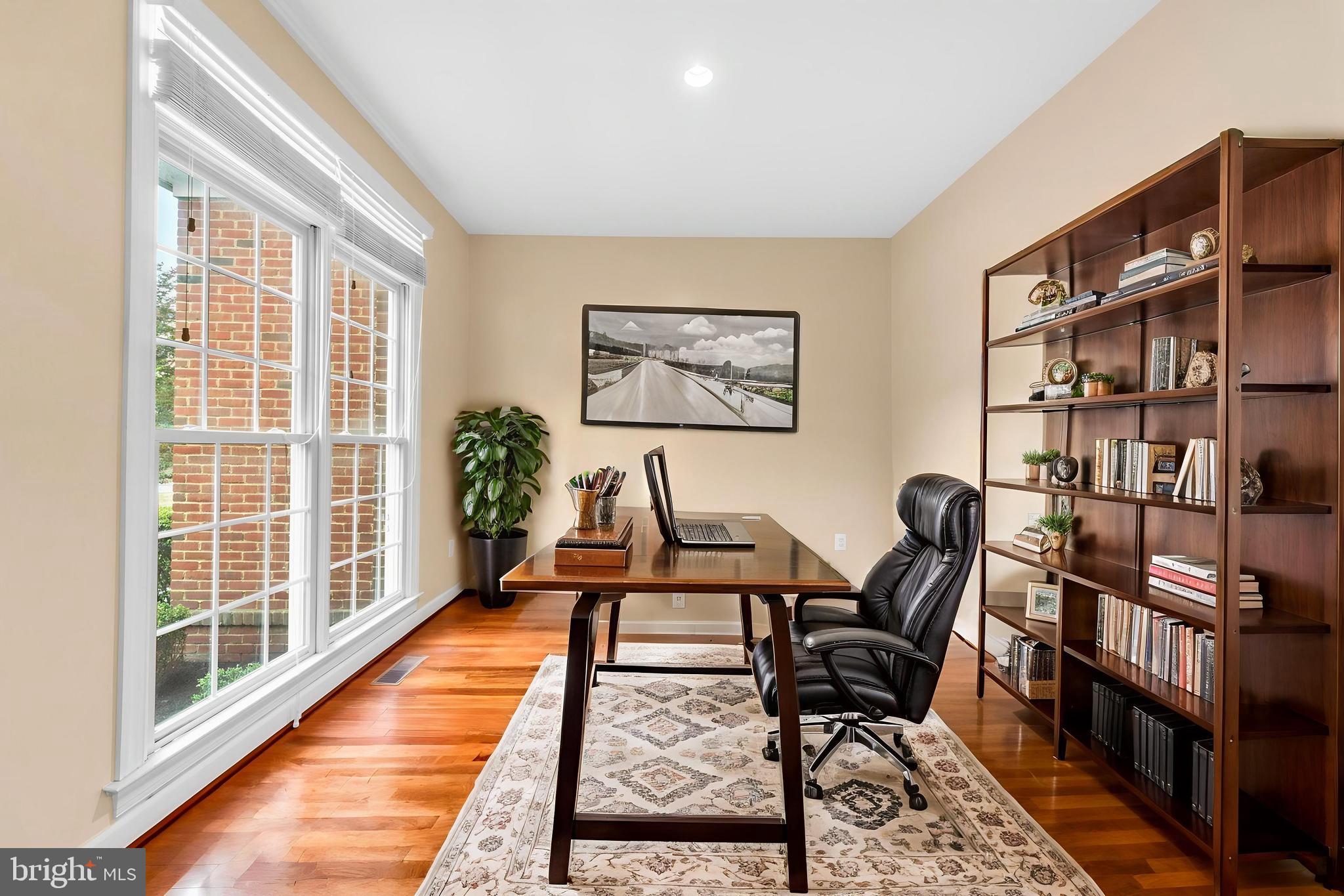 LANSDOWNE ON THE POTOMAC - Residential