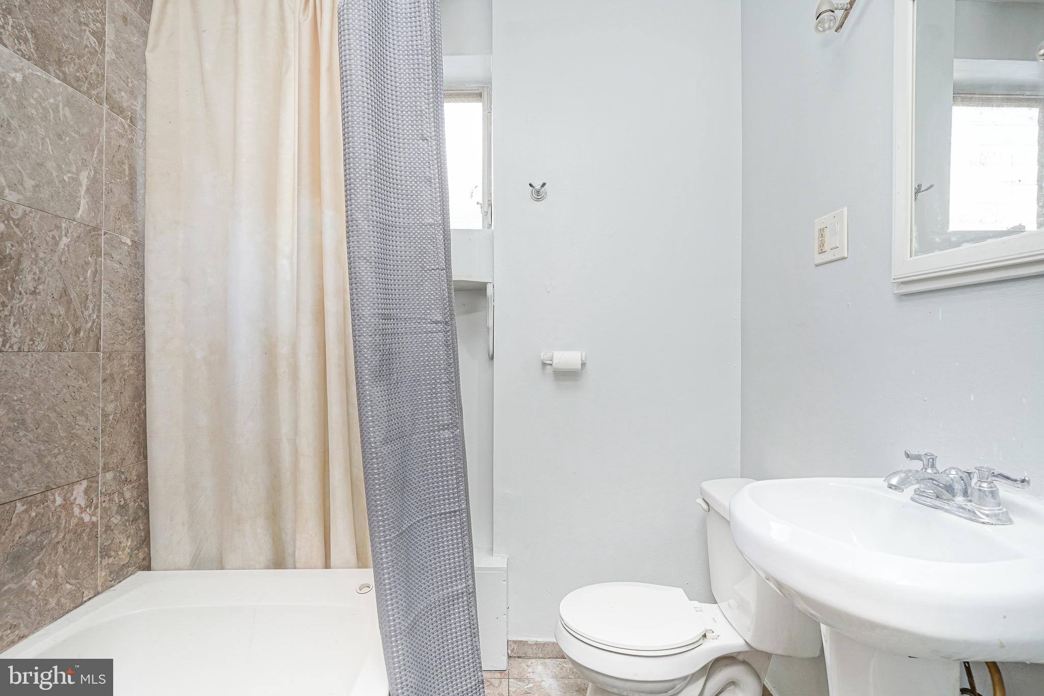PORT RICHMOND - Residential