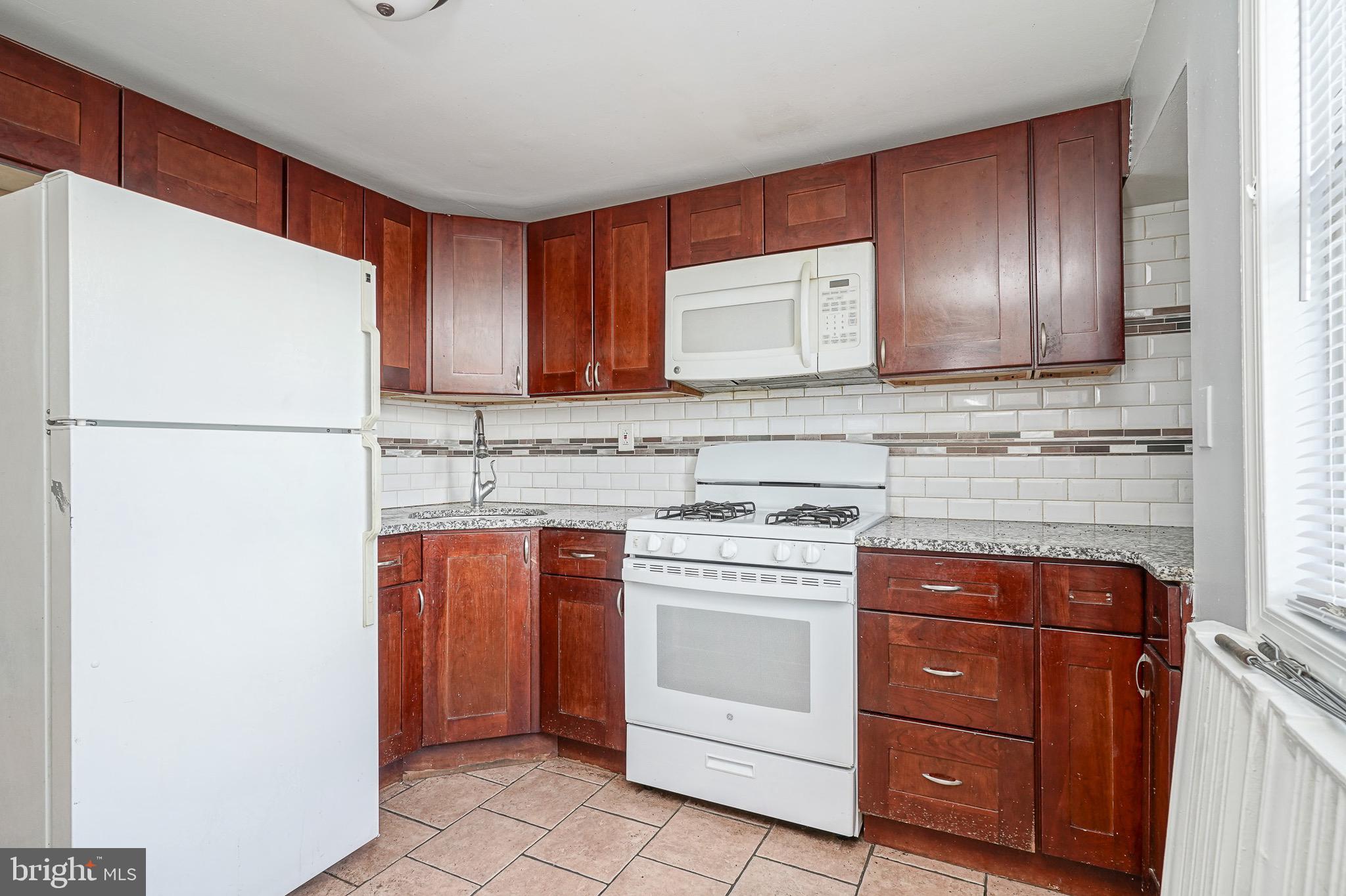 PORT RICHMOND - Residential