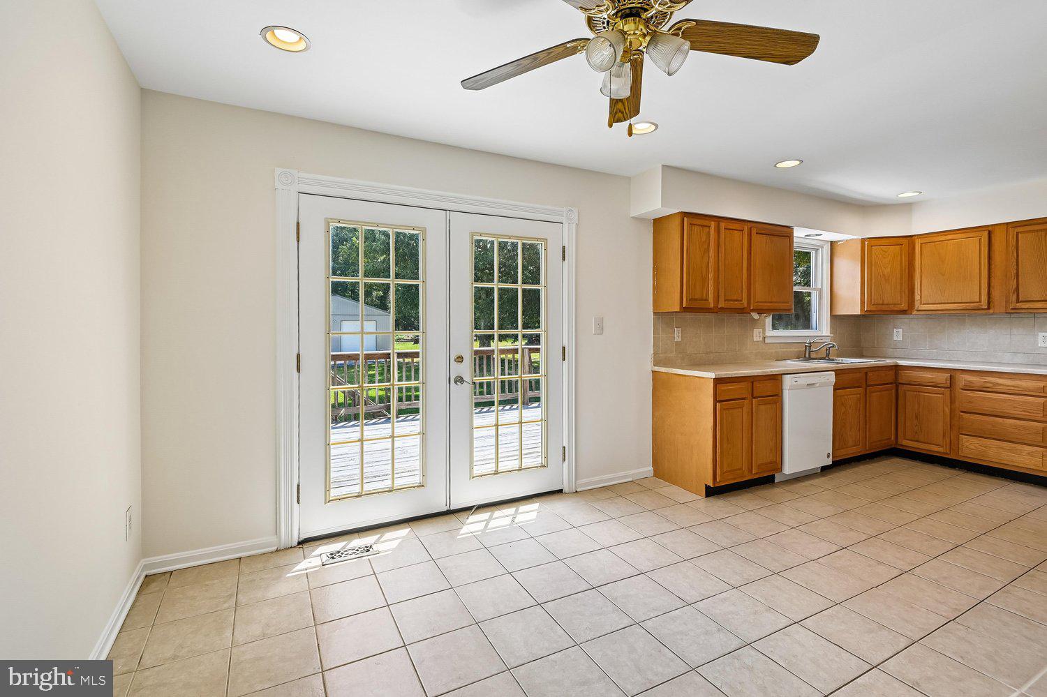 RIVIERA ISLE - Residential