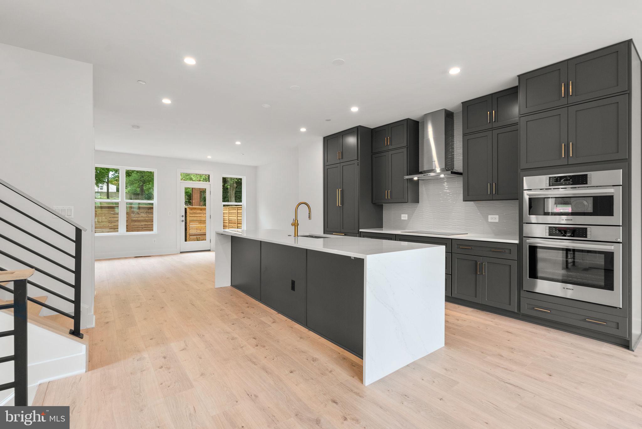 WESTBARD SQUARE - Residential