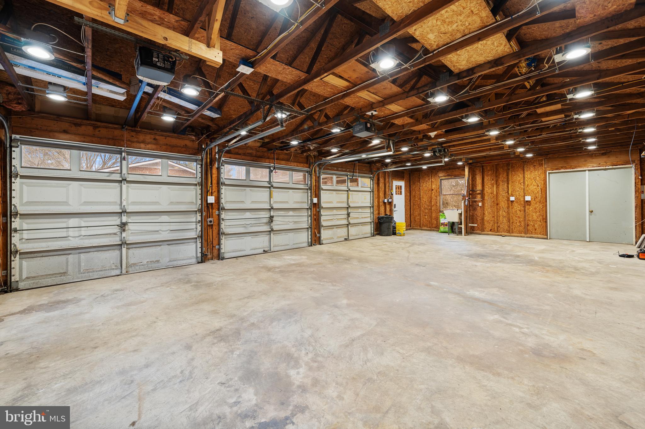 STONE FARM - Residential