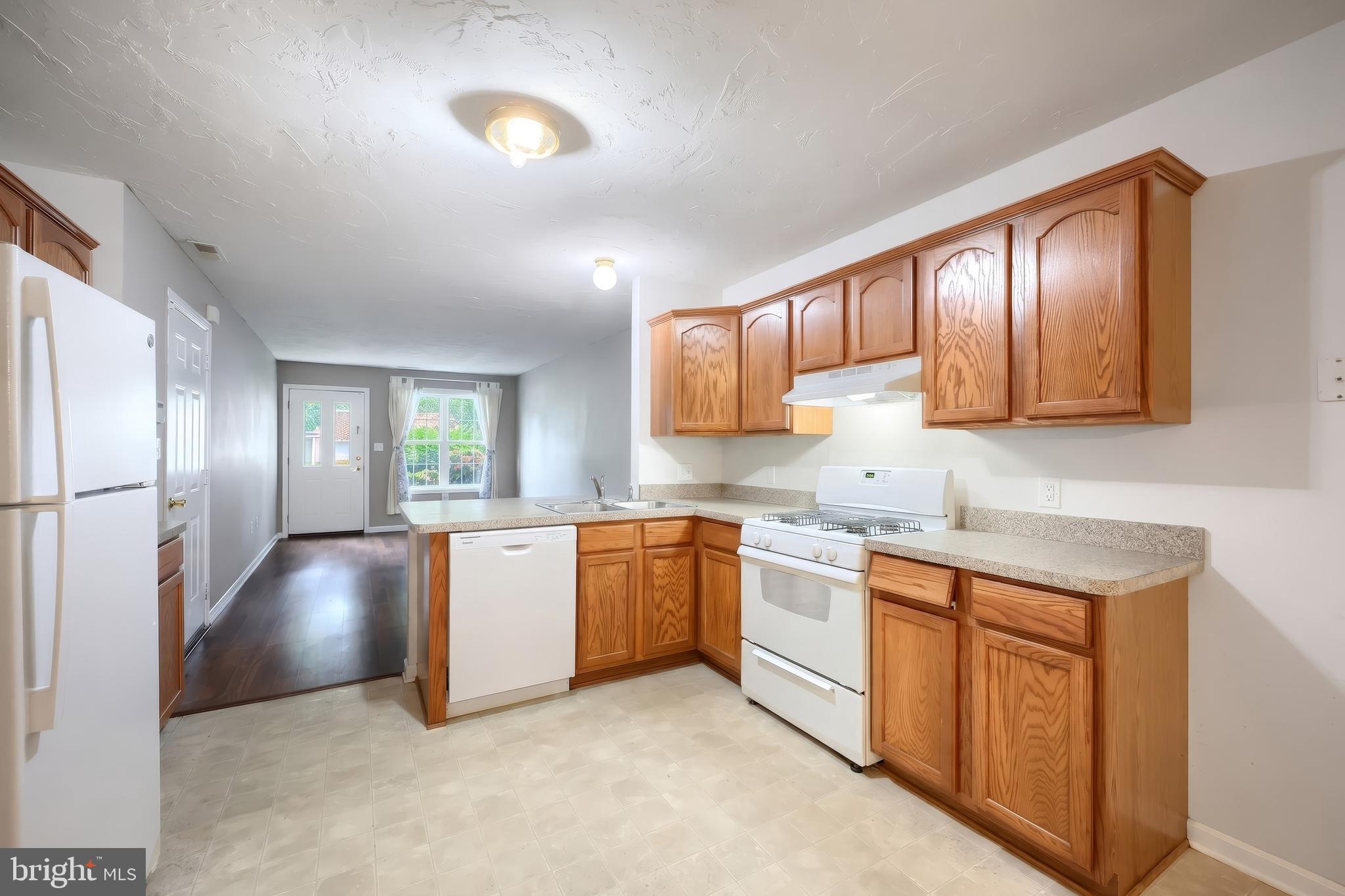BOULEVARD COMMONS - Residential