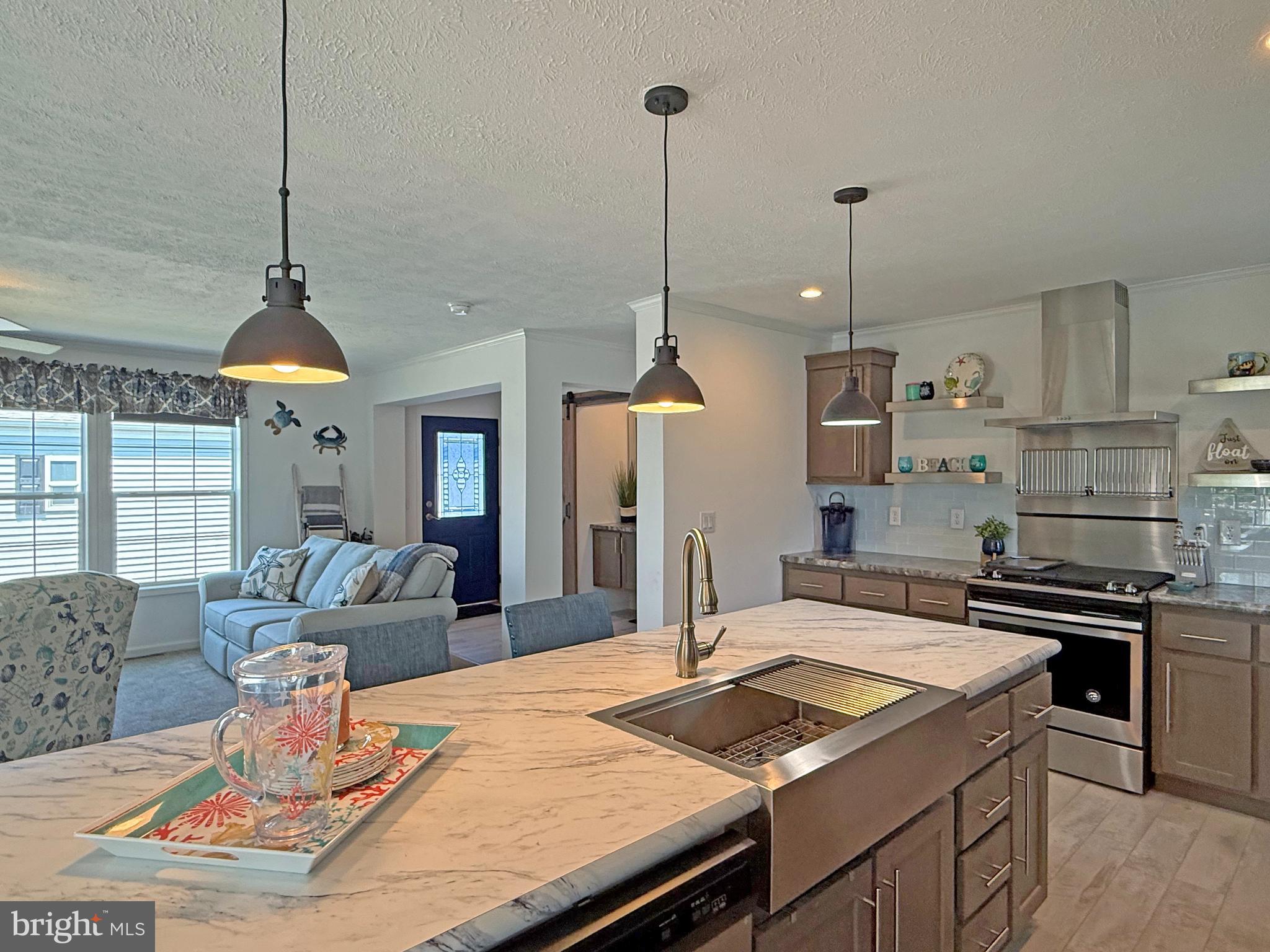 COLONIAL EAST MHP - Residential