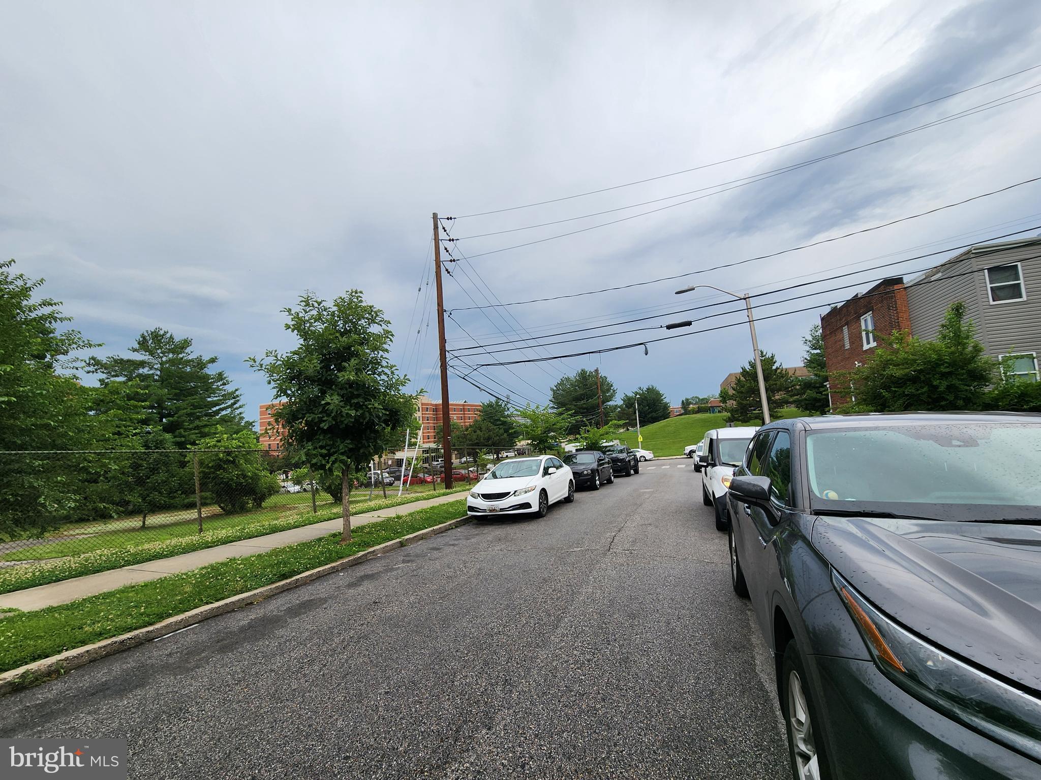 MONDAWMIN - Residential