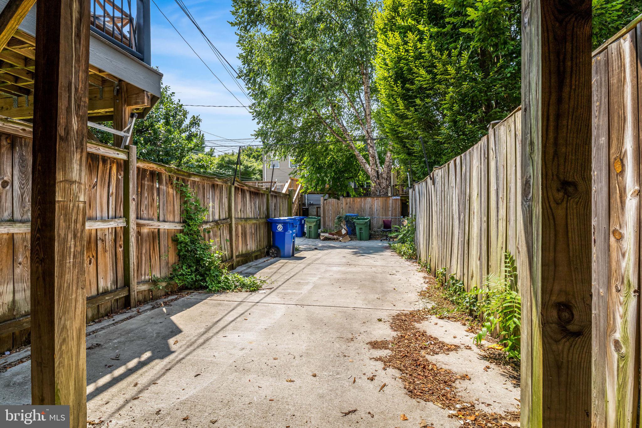 HAMPDEN HISTORIC DISTRICT - Residential