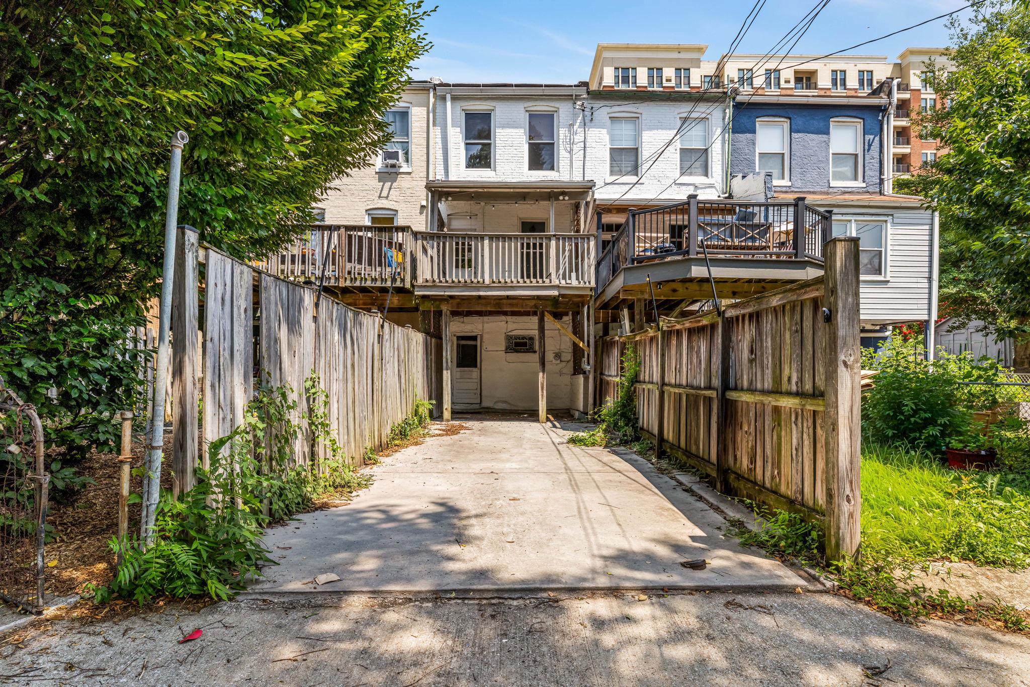 HAMPDEN HISTORIC DISTRICT - Residential