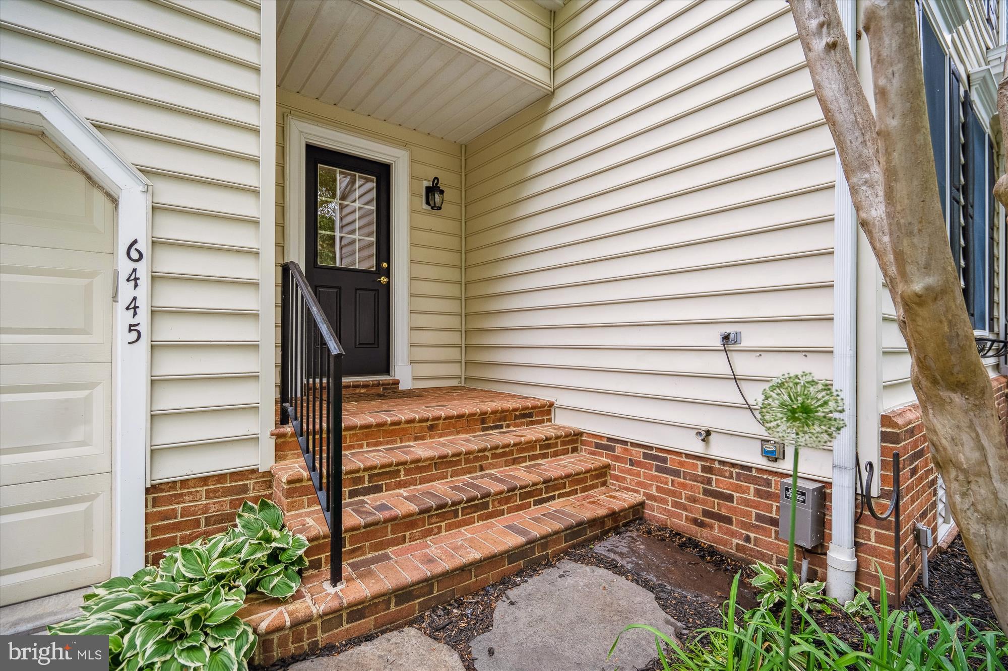 VILLAGE OF RIVER HILL - Residential