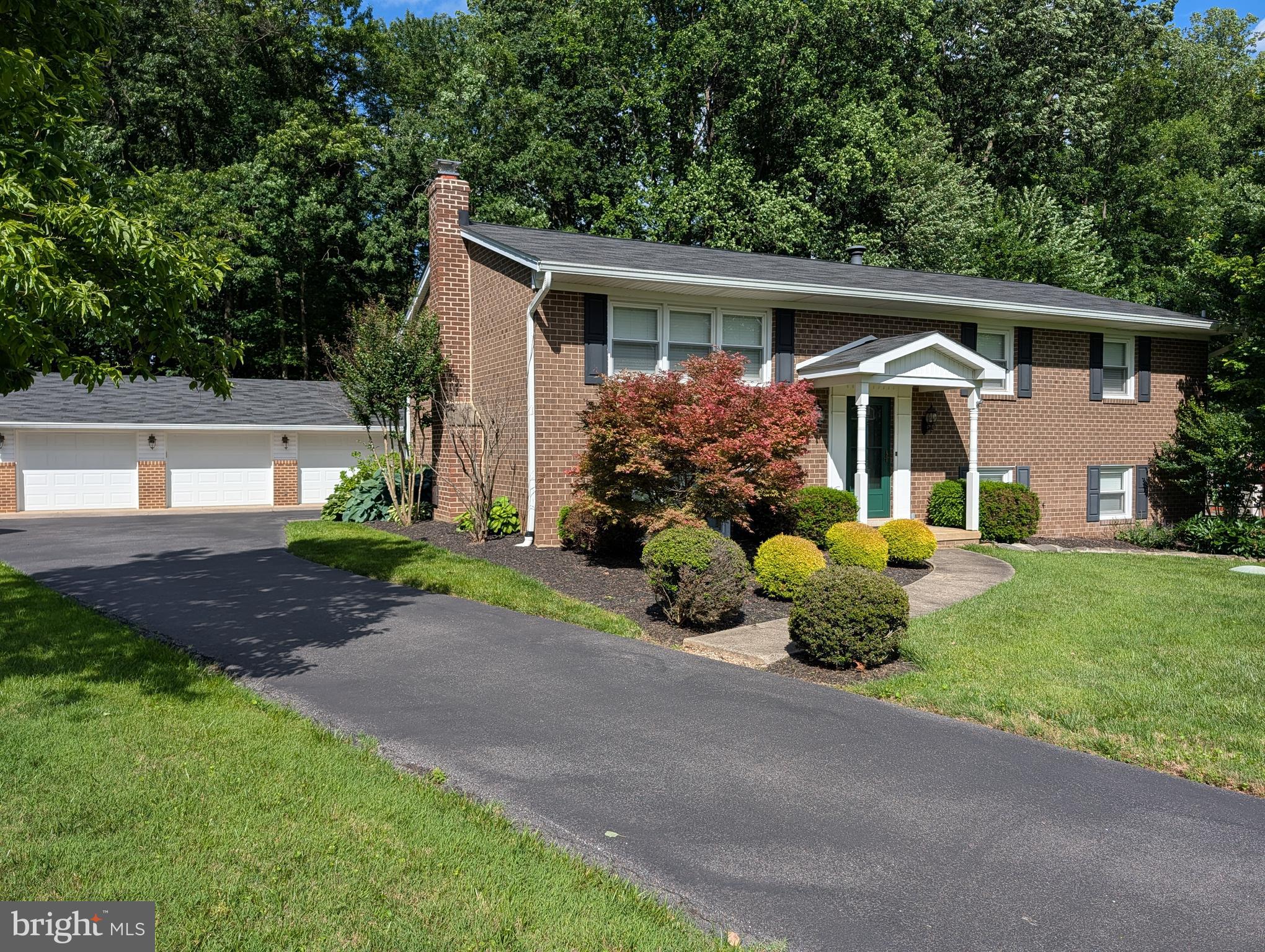 HICKORY RIDGE - Residential