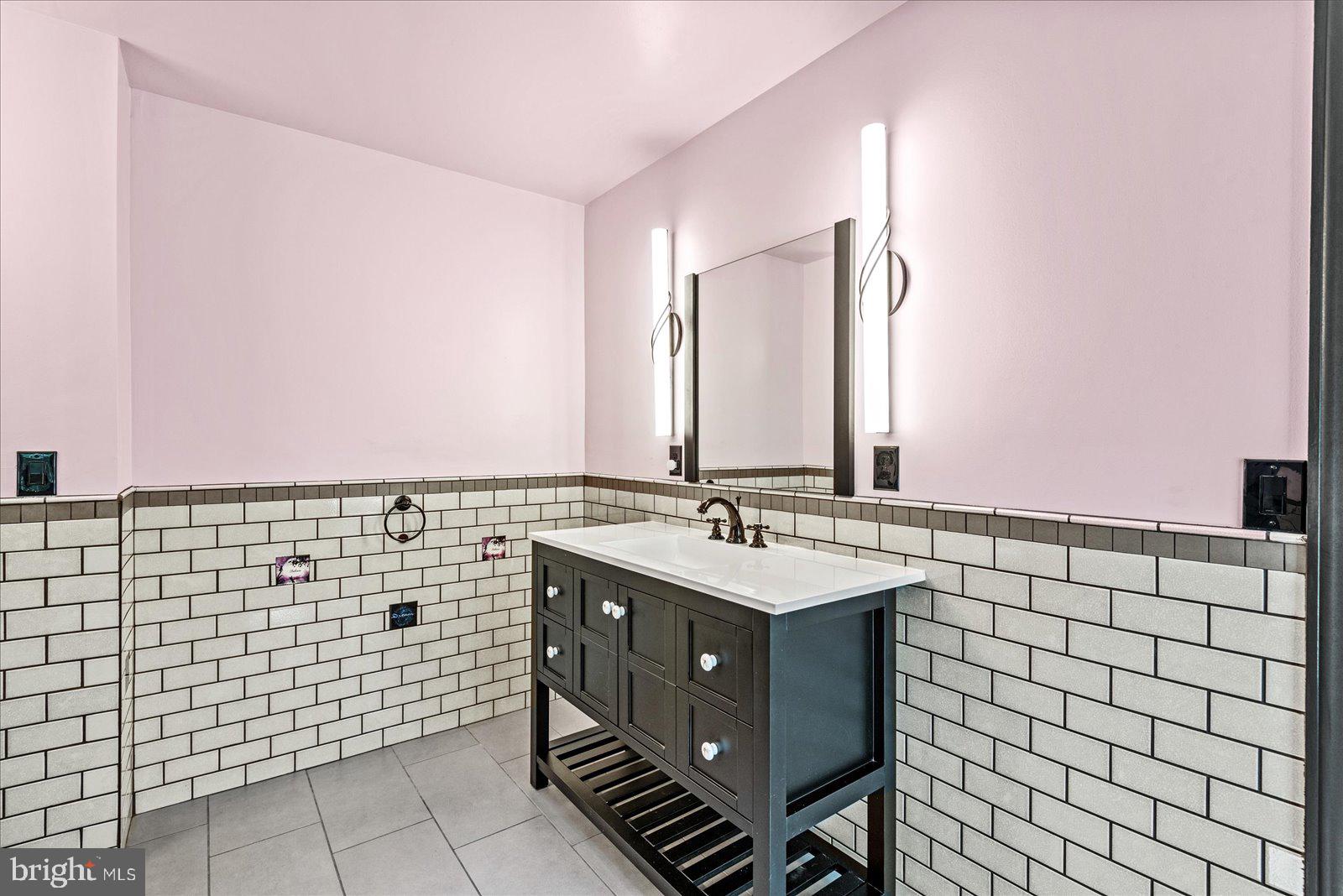ROSEDALE - Residential
