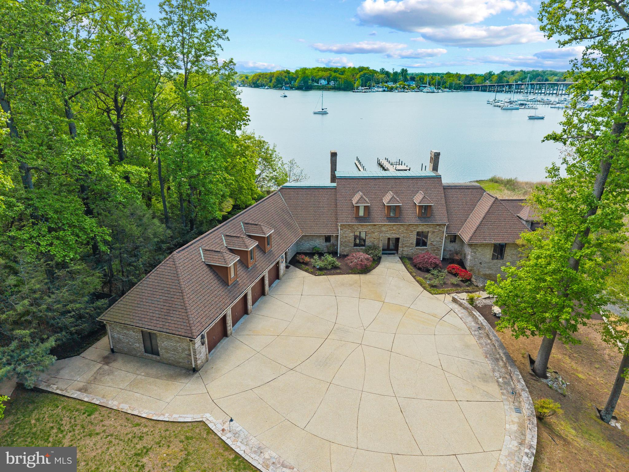 SHADOW POINT - Residential