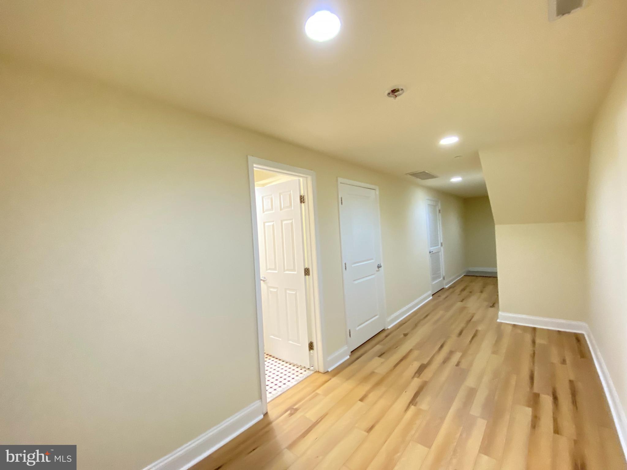 TEMPLE UNIVERSITY - Residential Lease