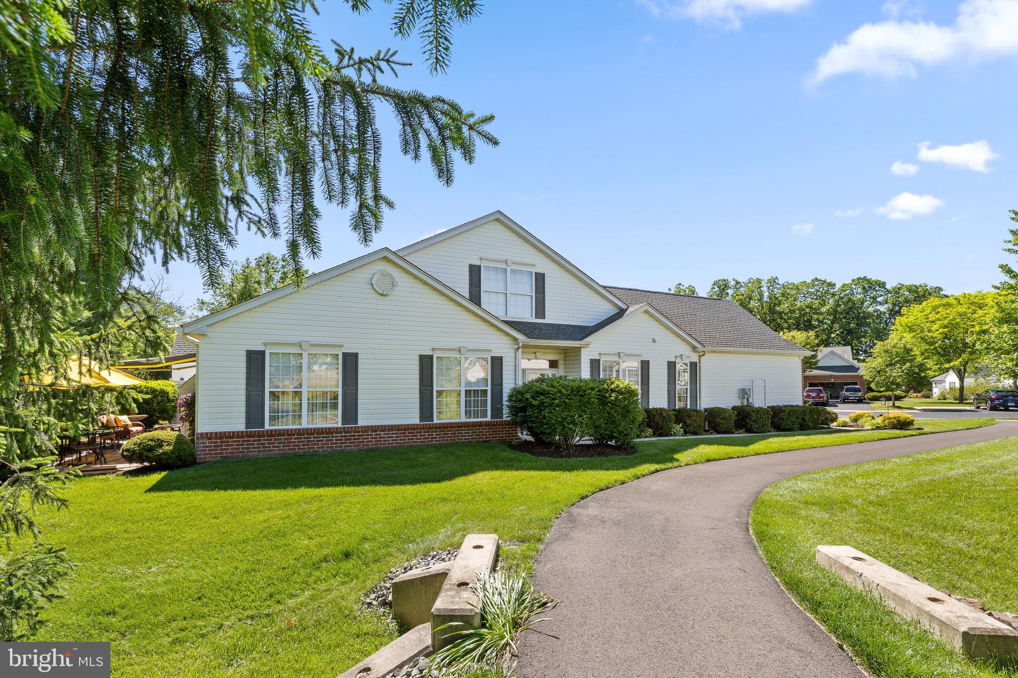 TARRINGTON VILLAGE - Residential