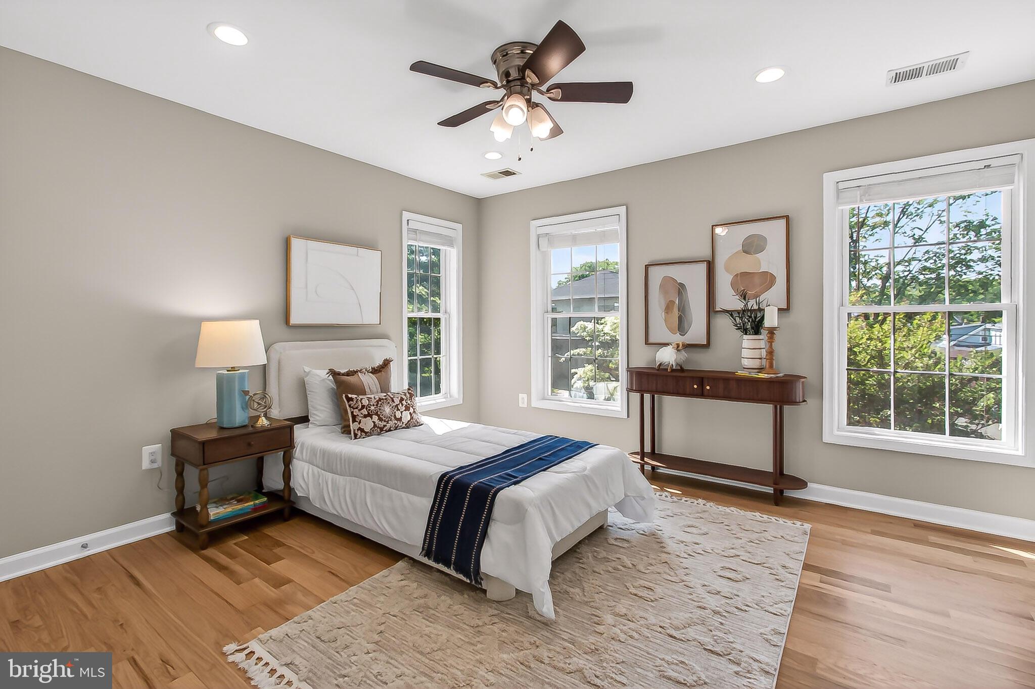 ADDISON HEIGHTS - Residential