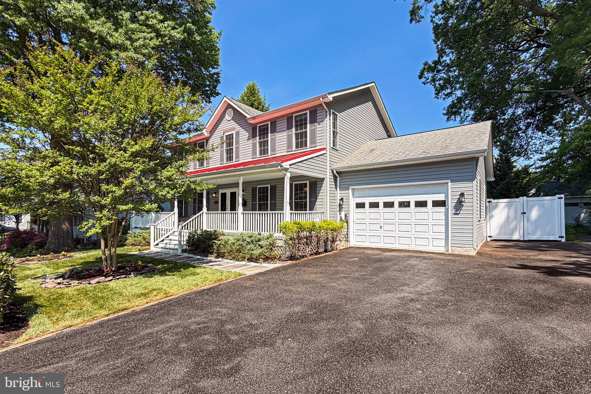 ADDISON HEIGHTS - Residential