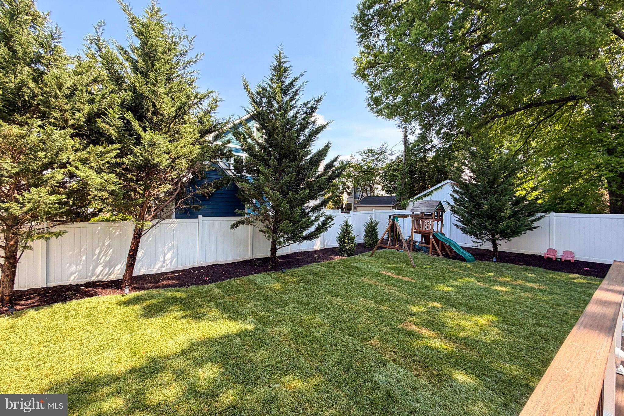 ADDISON HEIGHTS - Residential