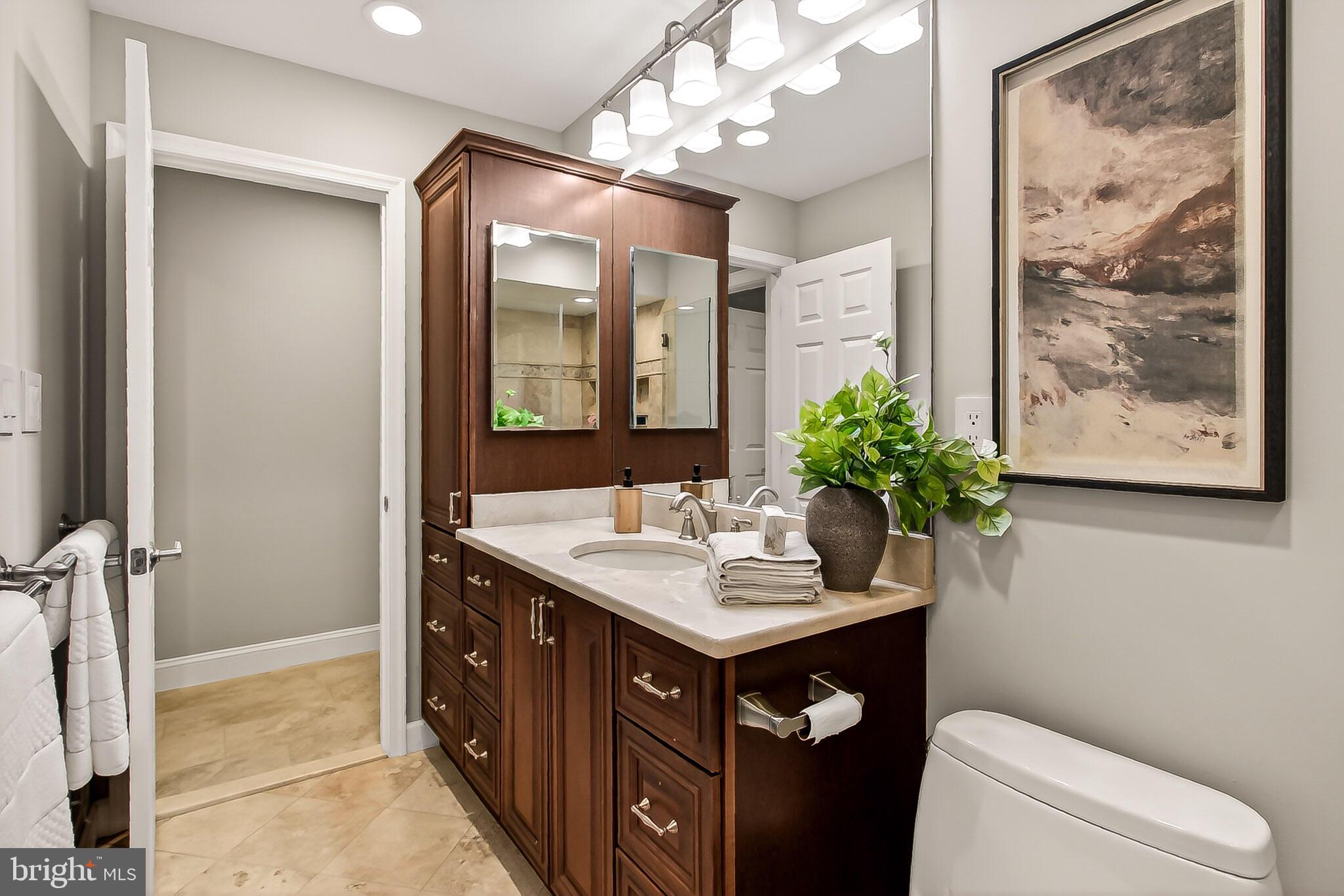 ADDISON HEIGHTS - Residential