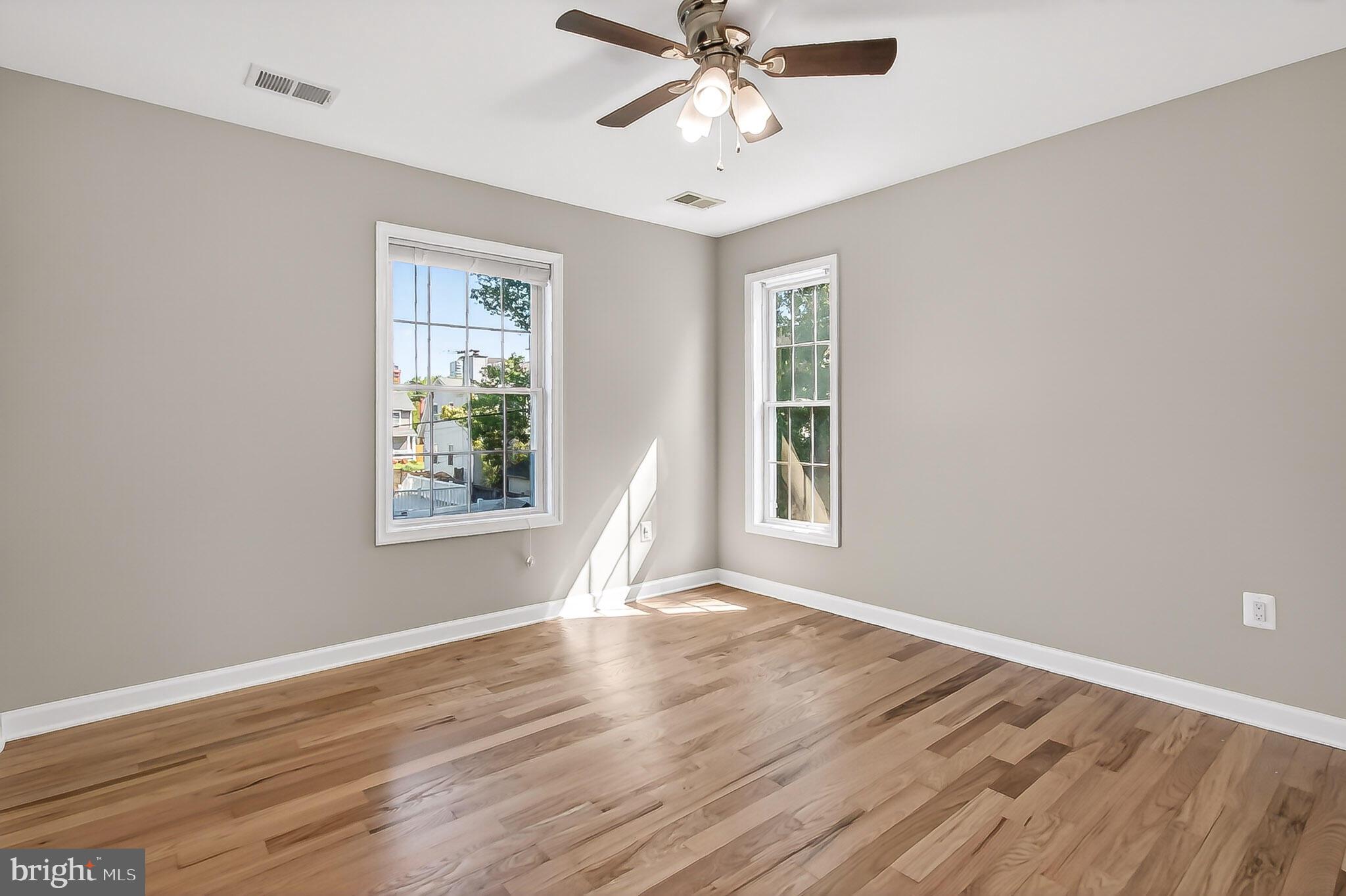 ADDISON HEIGHTS - Residential