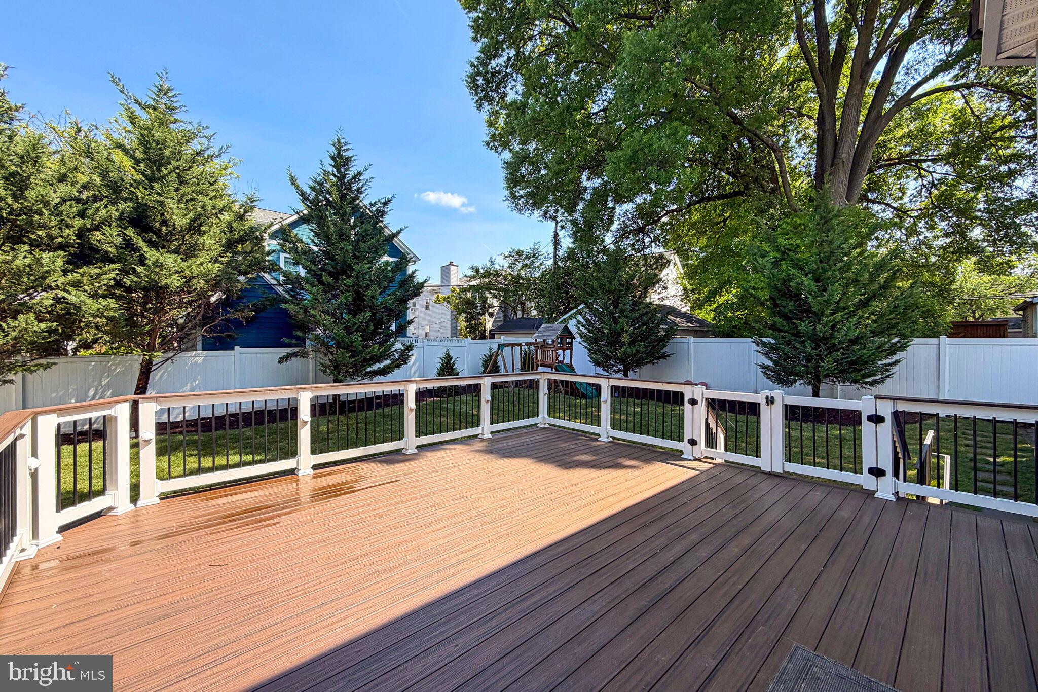 ADDISON HEIGHTS - Residential