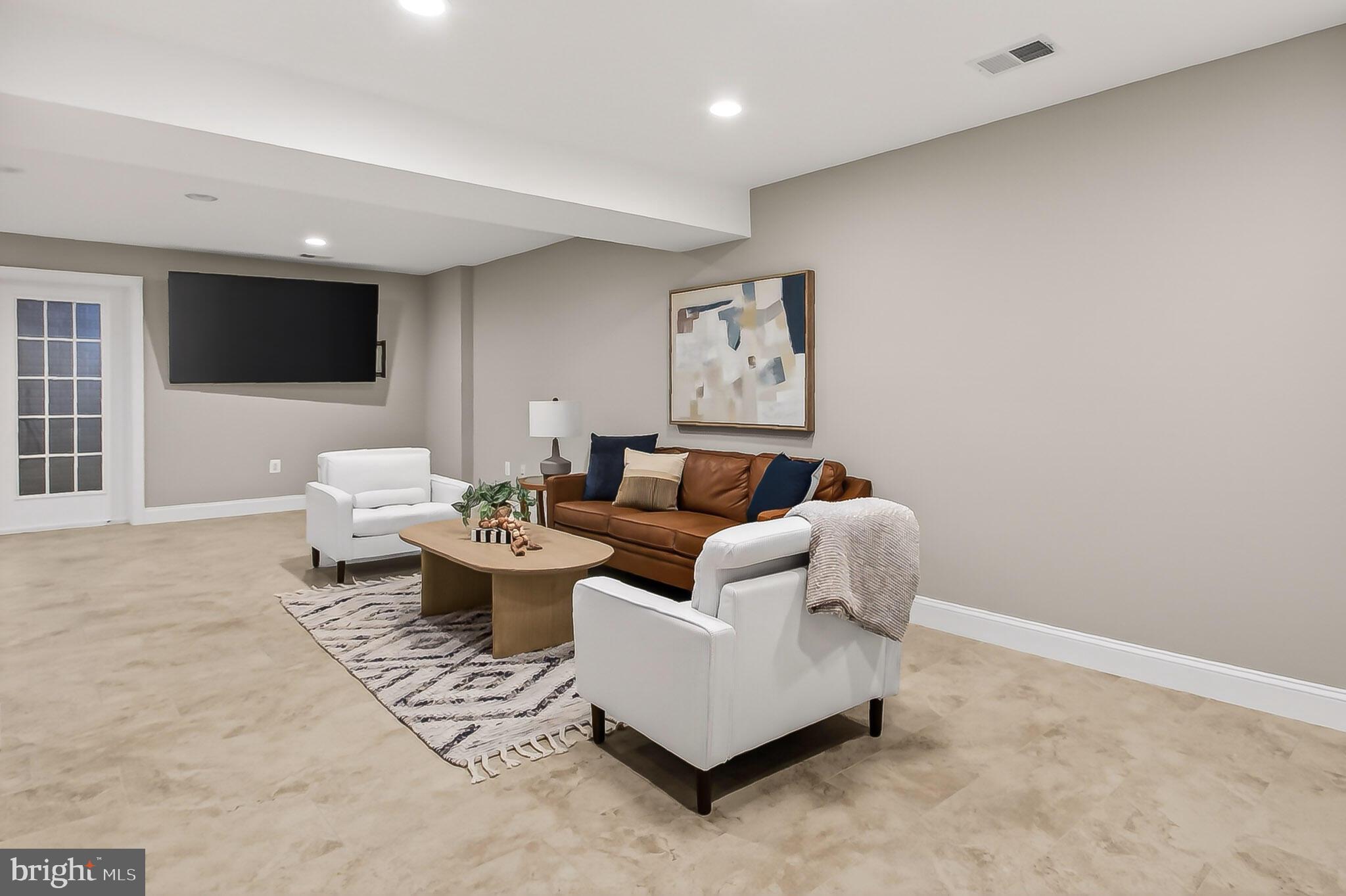 ADDISON HEIGHTS - Residential
