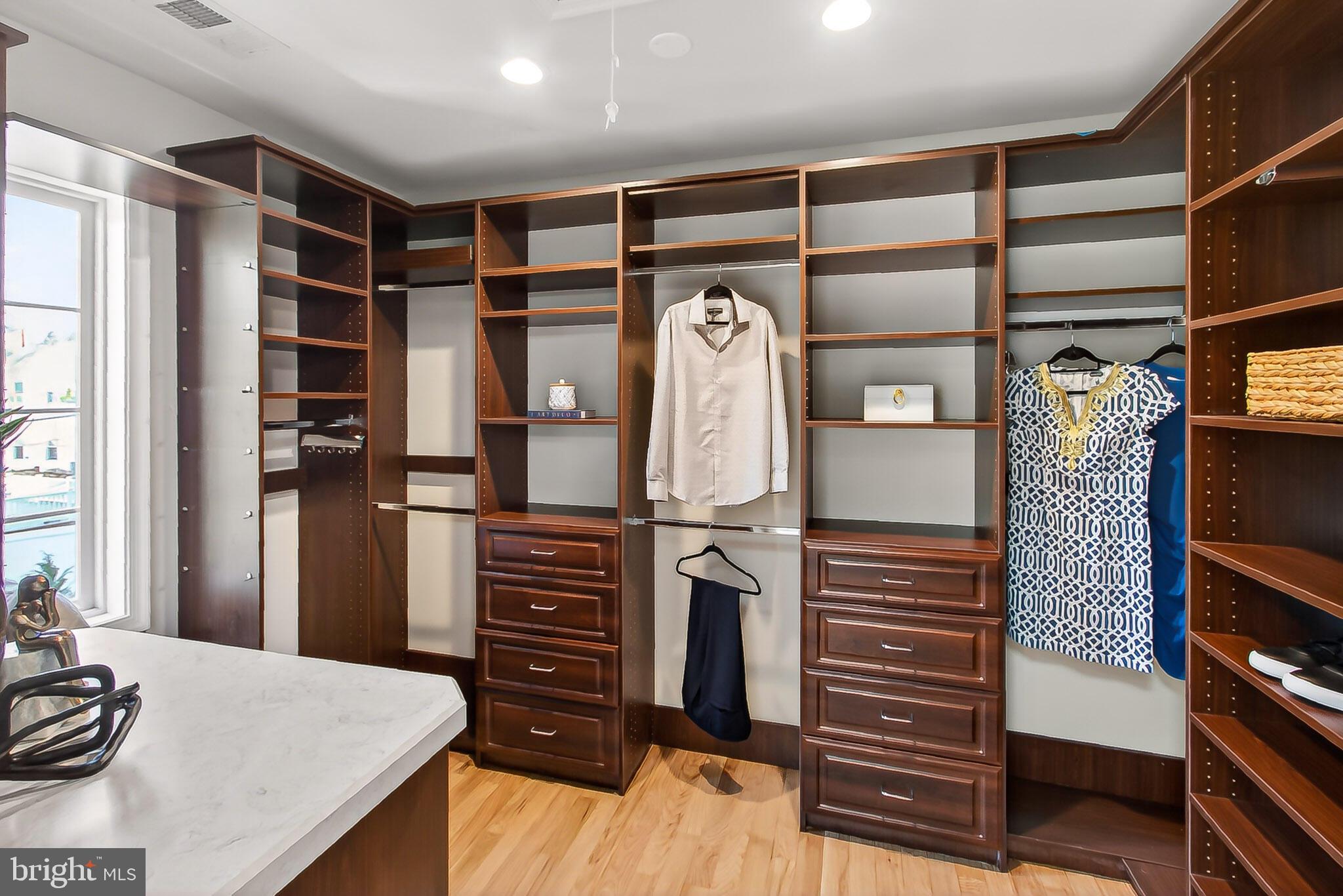 ADDISON HEIGHTS - Residential
