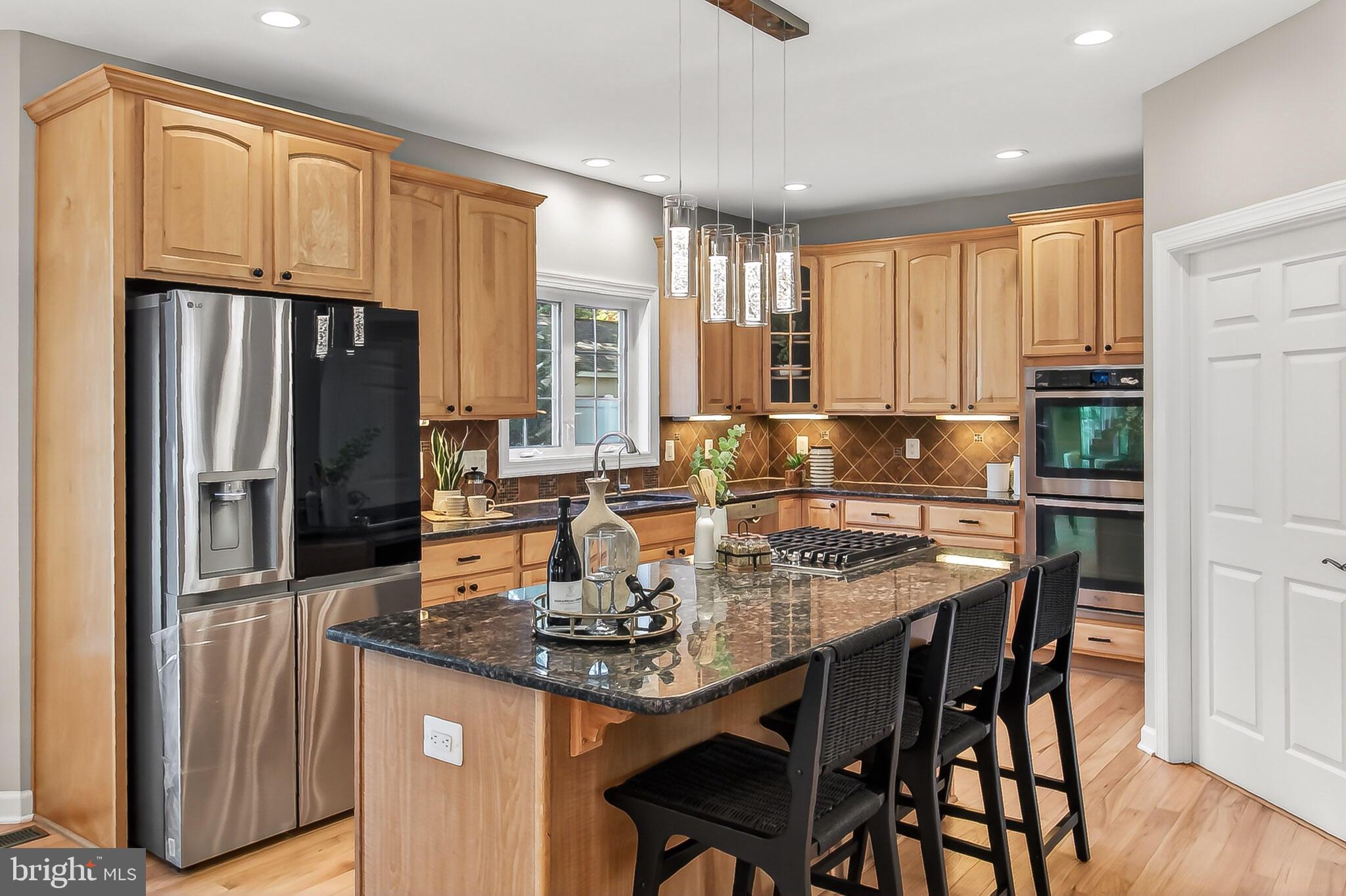 ADDISON HEIGHTS - Residential