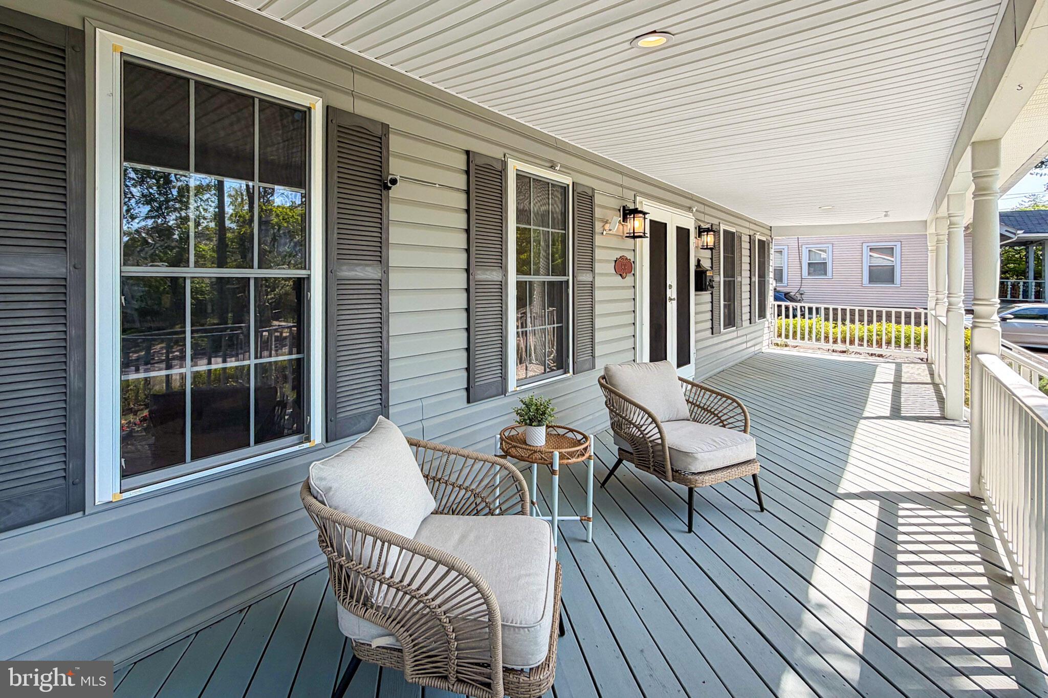 ADDISON HEIGHTS - Residential
