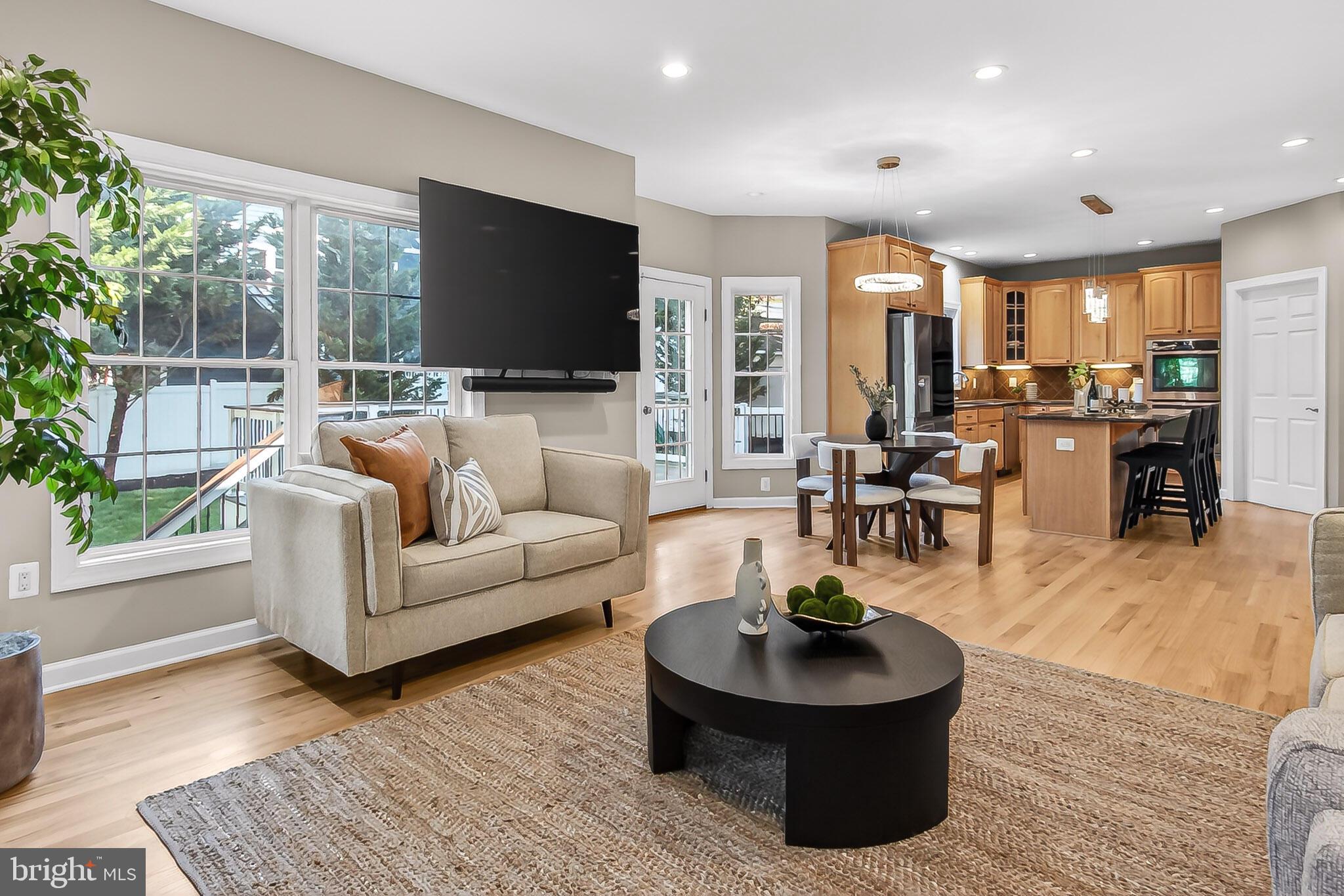 ADDISON HEIGHTS - Residential