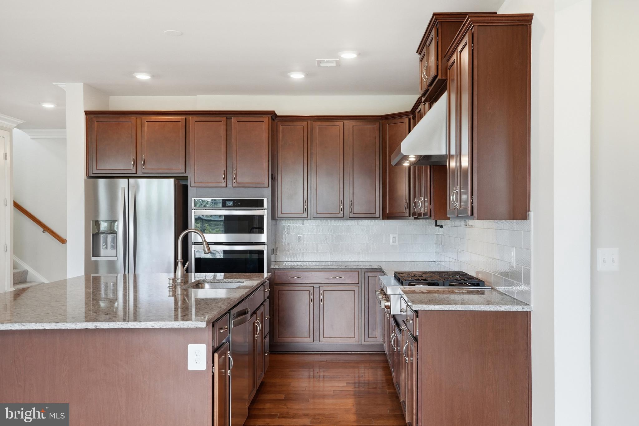 GOOSE CREEK - Residential