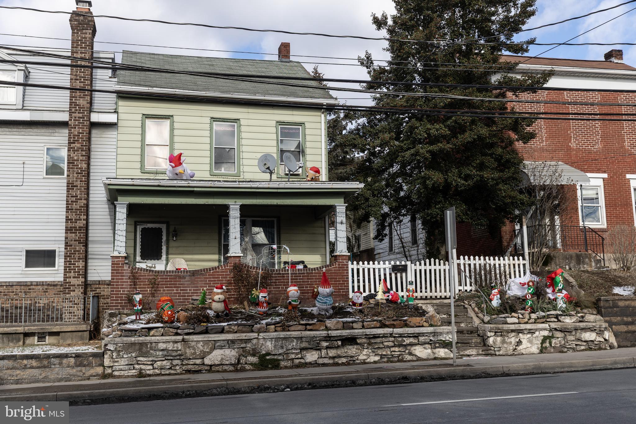 4 Bedroom, 2 Bathroom Home in Schuylkill Haven, PA.  Tenant occupied.  Gas and electric heat.  Cash sales only.  Sold as-is.  Call for more info.