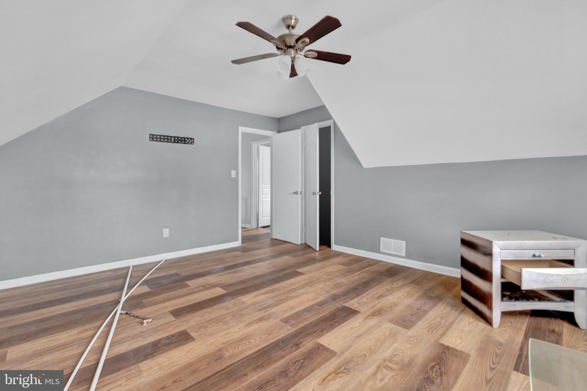 GREENBRIER KNOLLS - Residential