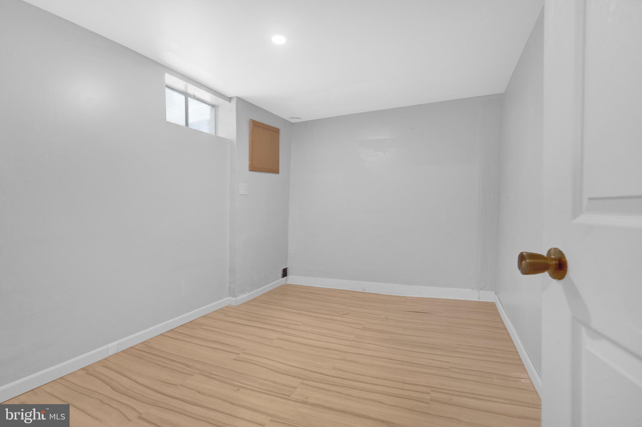 GREENBRIER KNOLLS - Residential