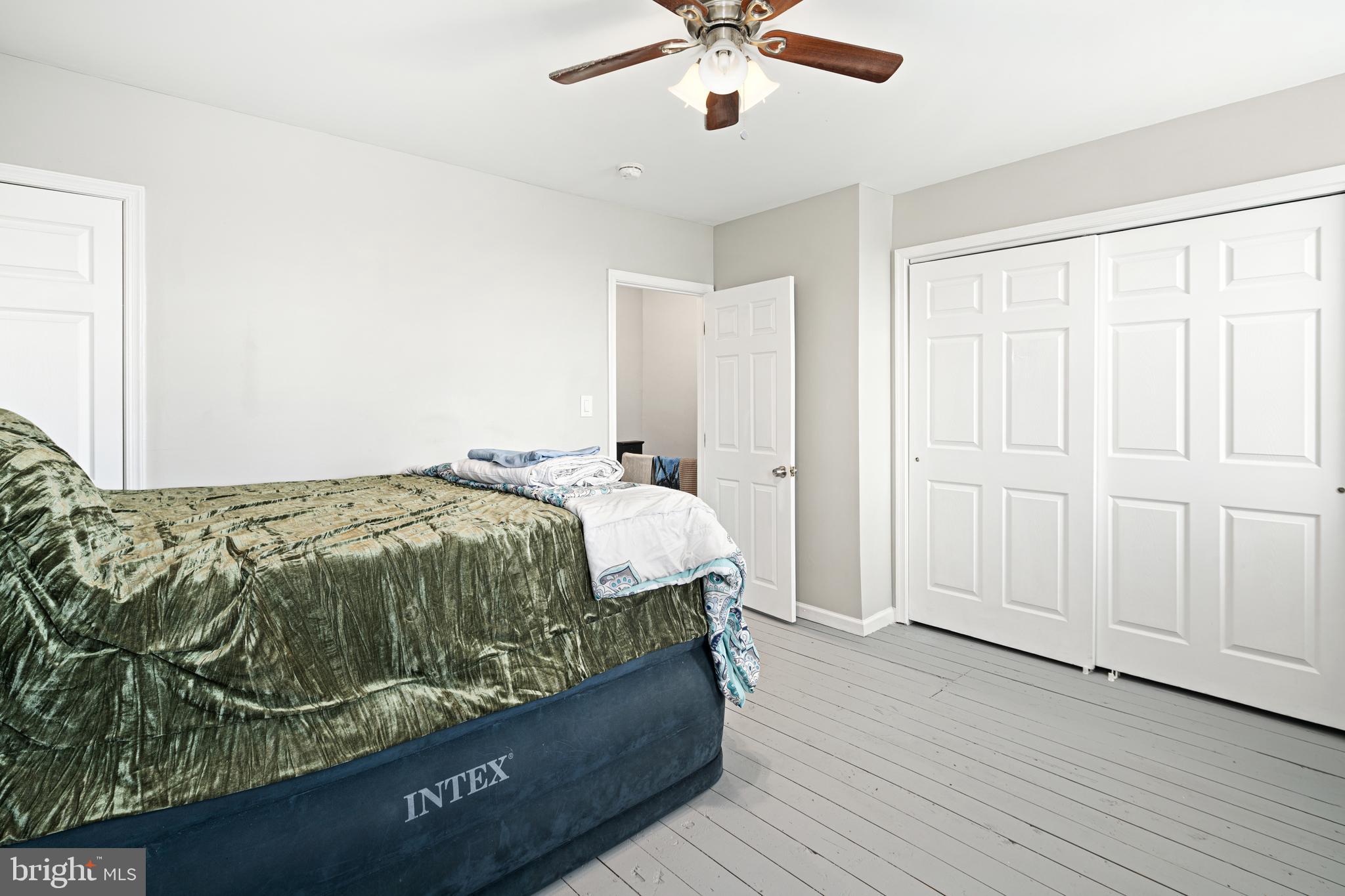 OXFORD CIRCLE - Residential