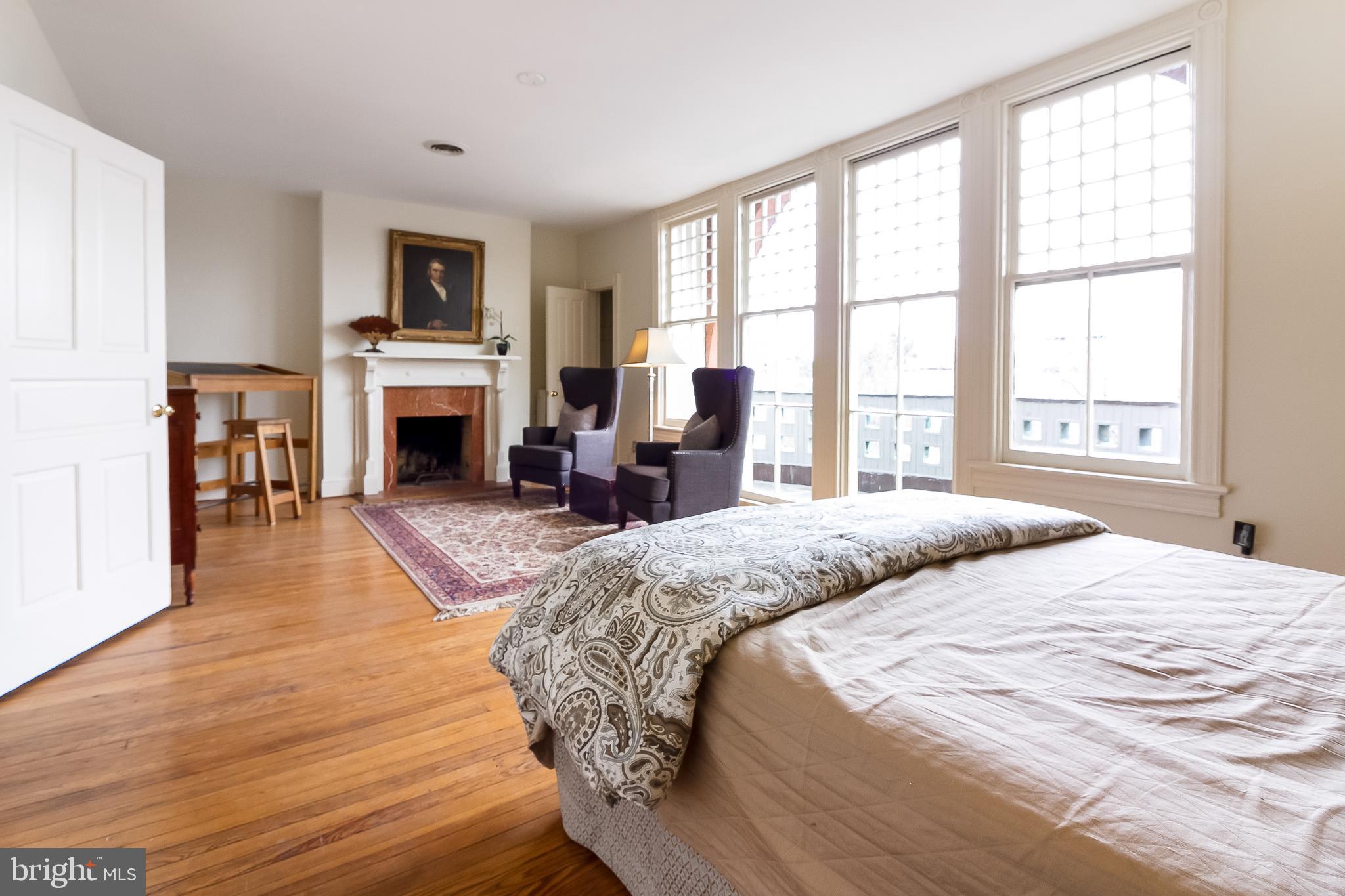 CAPITOL HILL - Residential
