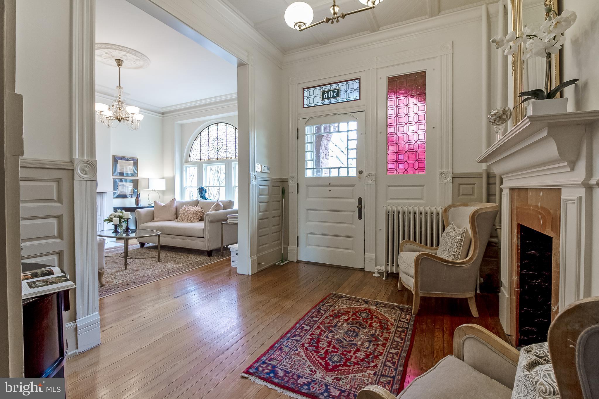 CAPITOL HILL - Residential