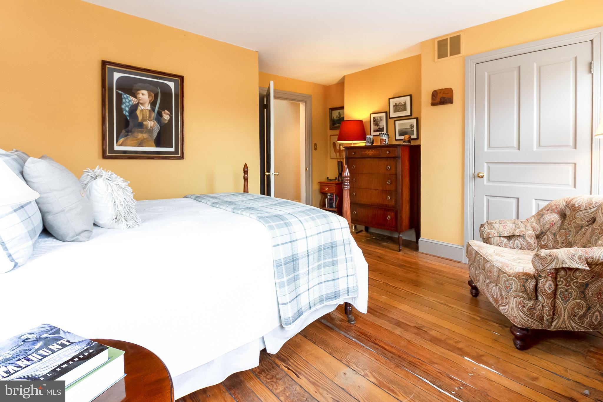 CAPITOL HILL - Residential