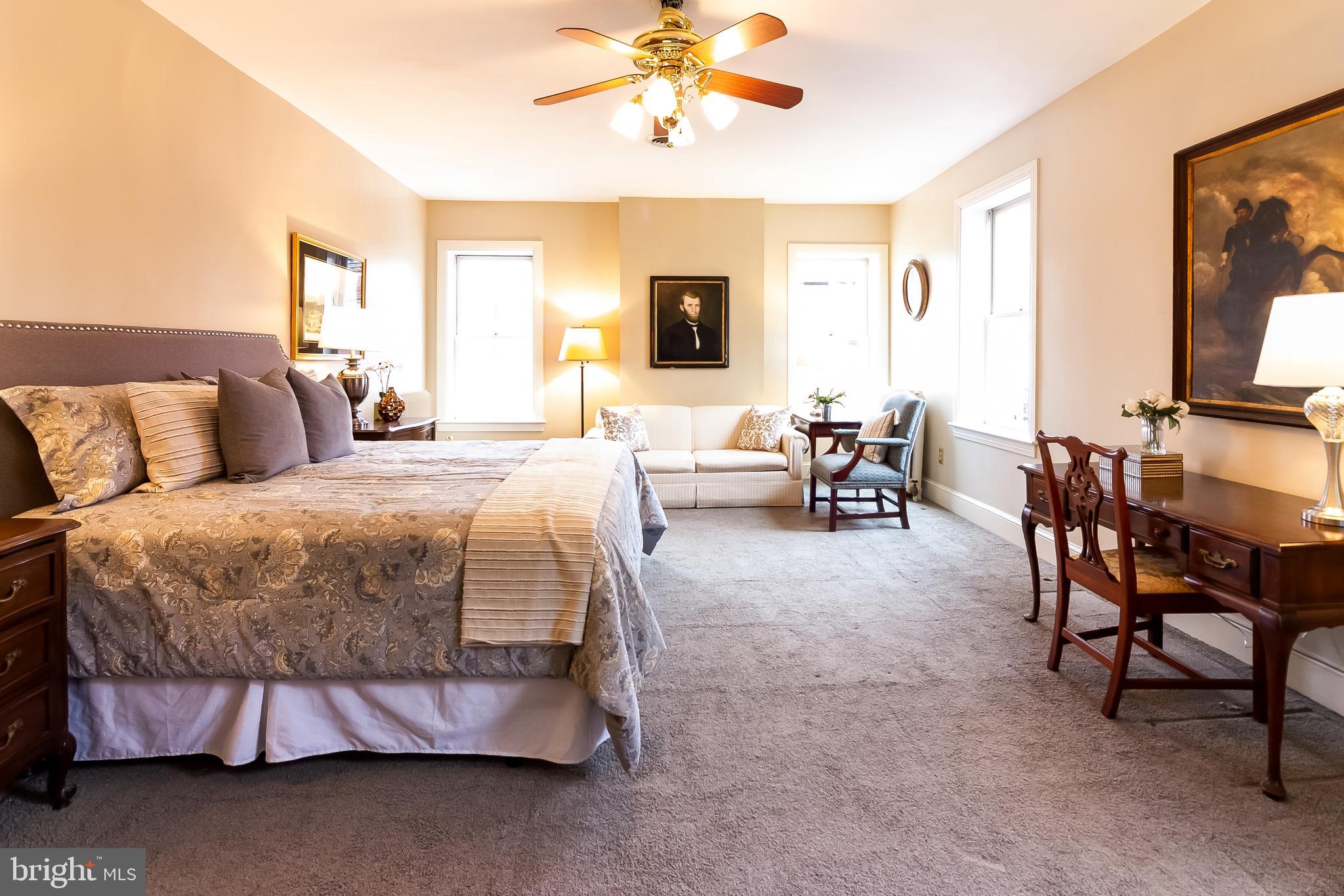 CAPITOL HILL - Residential