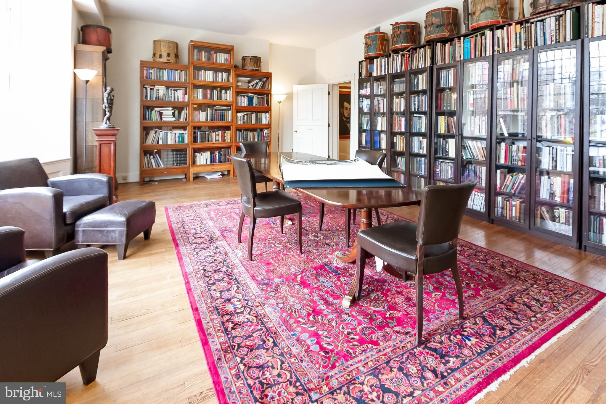 CAPITOL HILL - Residential