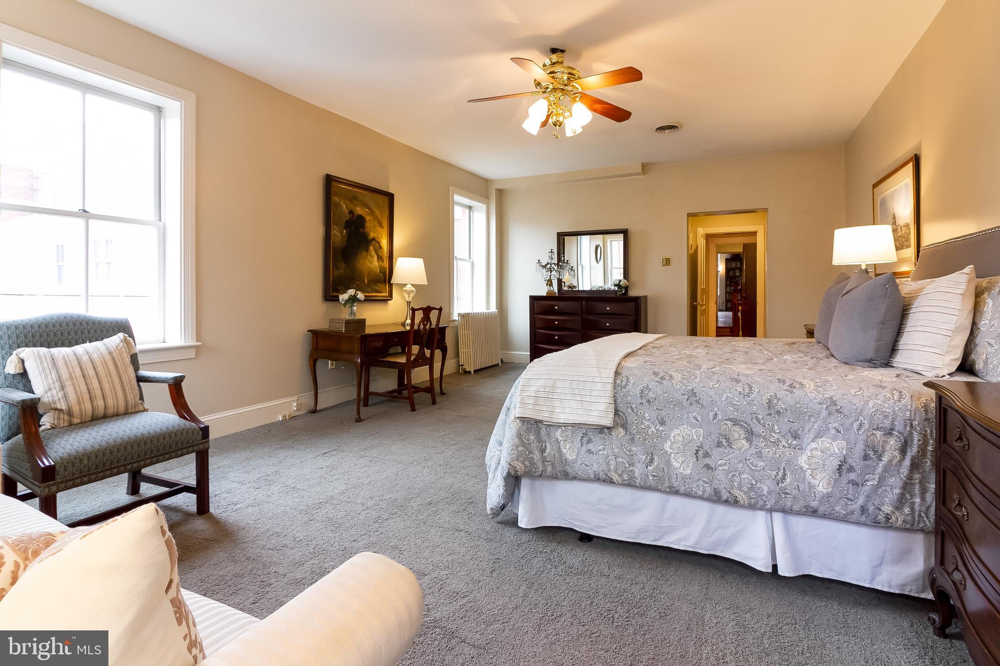 CAPITOL HILL - Residential